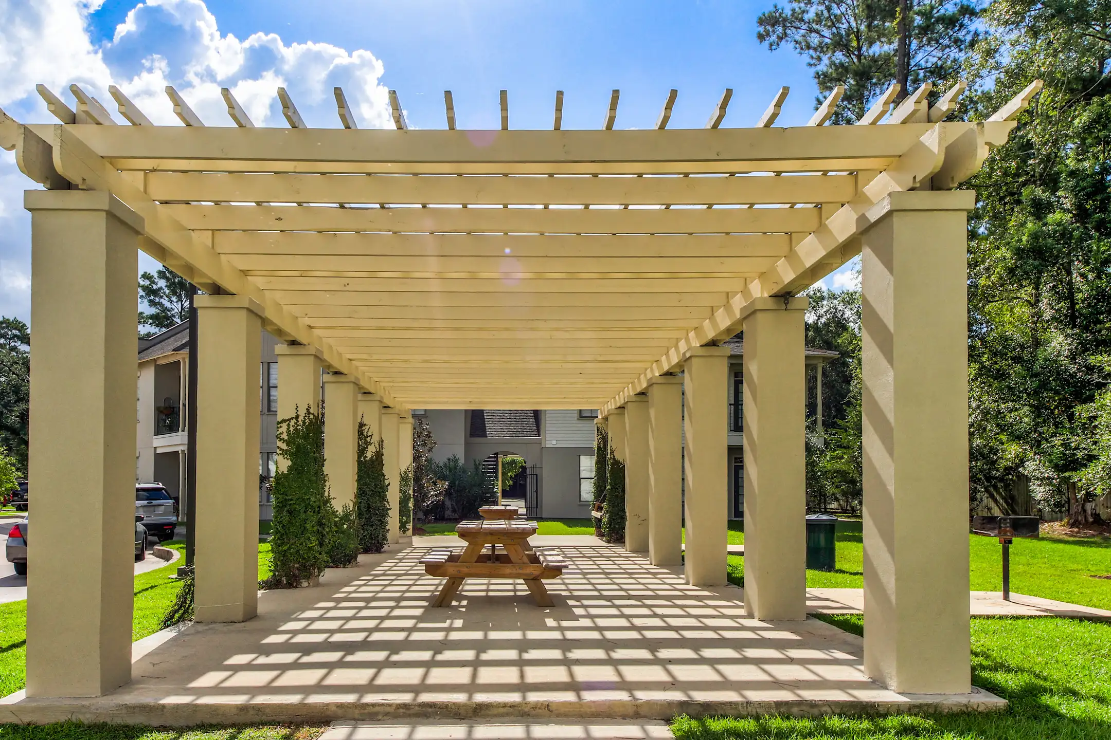 Chenier Apartments 1901 Highway 190 Mandeville, LA Apartments for