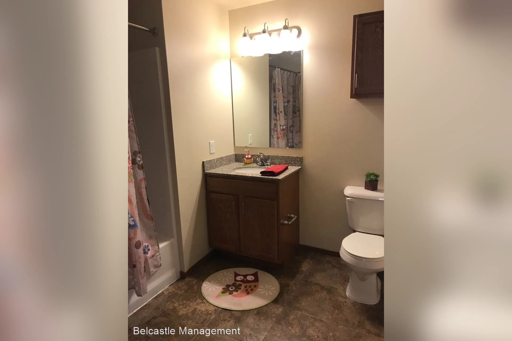 Bathroom - Citadel Apartments - Bismarck, ND