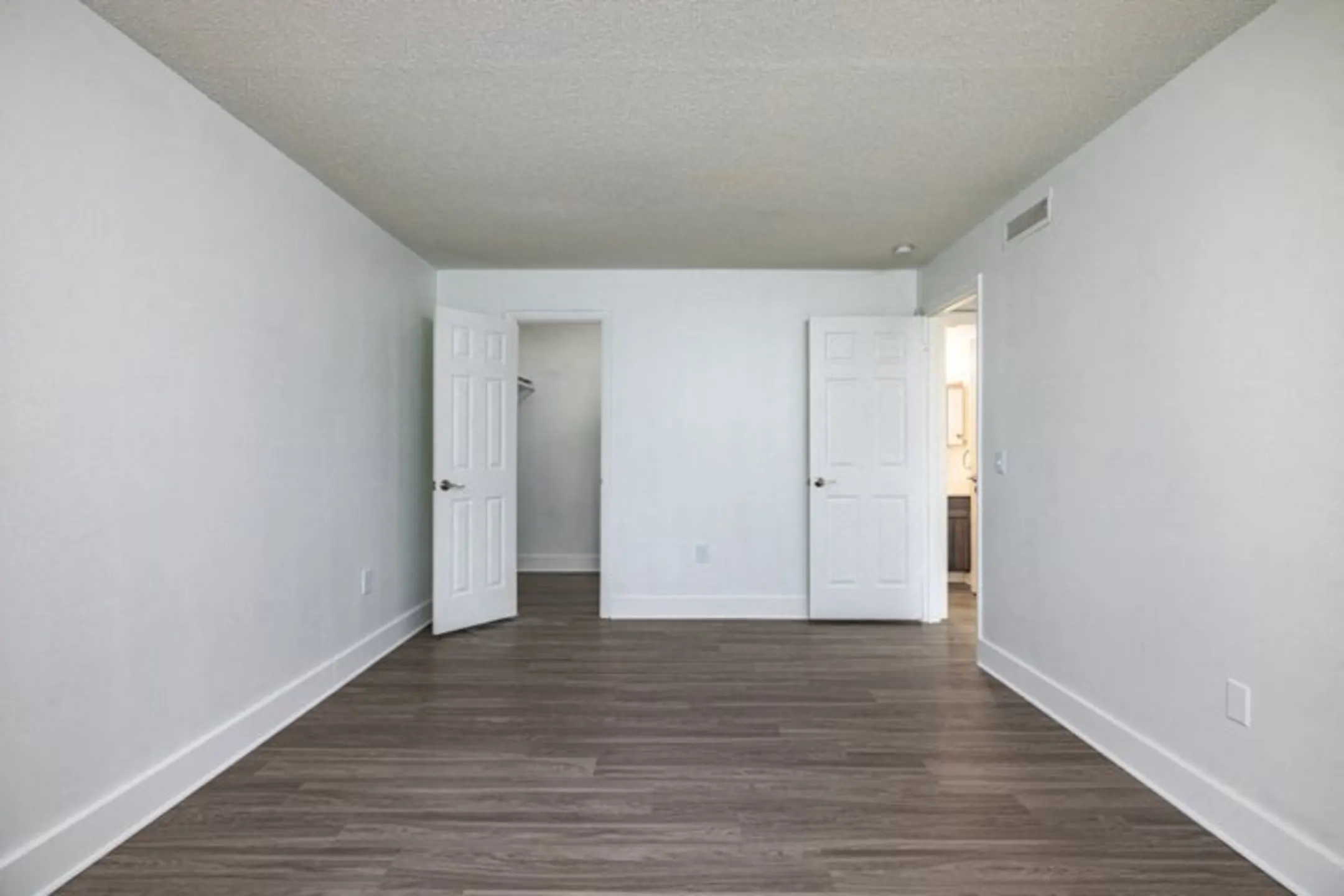 skye-oaks-apartments-brandon-fl-33510