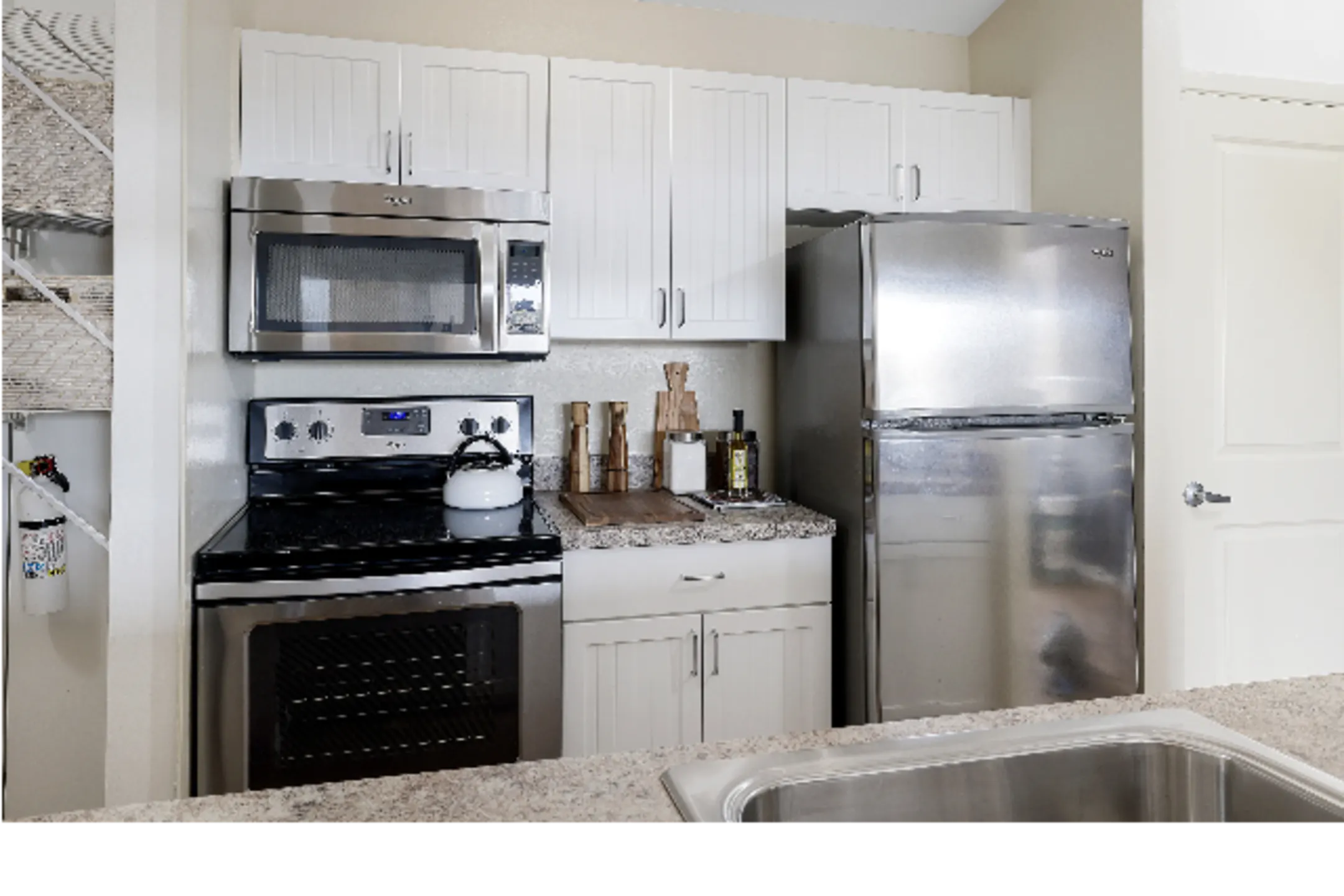 Kitchen - Park Place Of Northville - Northville, MI