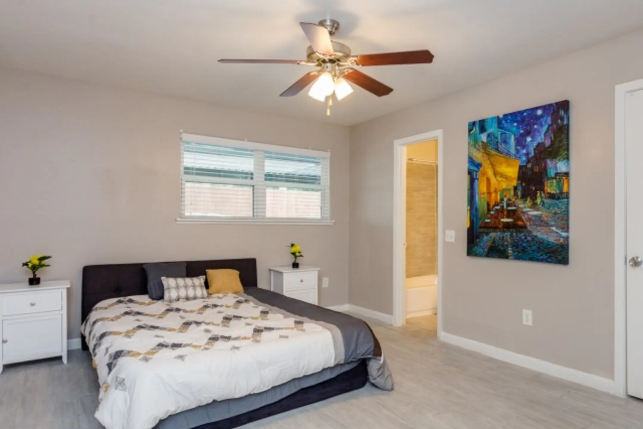 Bedroom - The Atrium at 5606 - Houston, TX