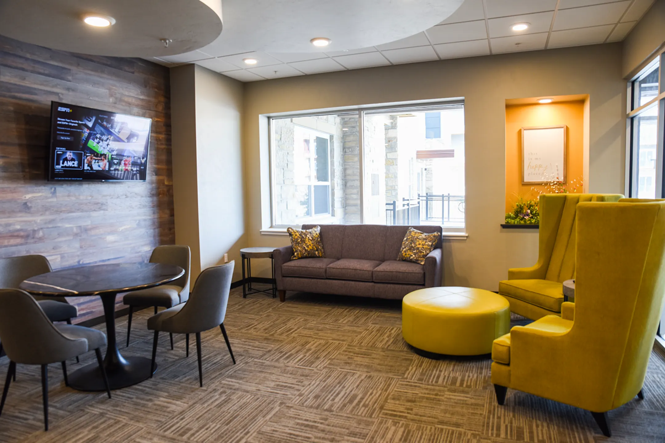 The Element Apartments Apartments Ashwaubenon, WI 54304