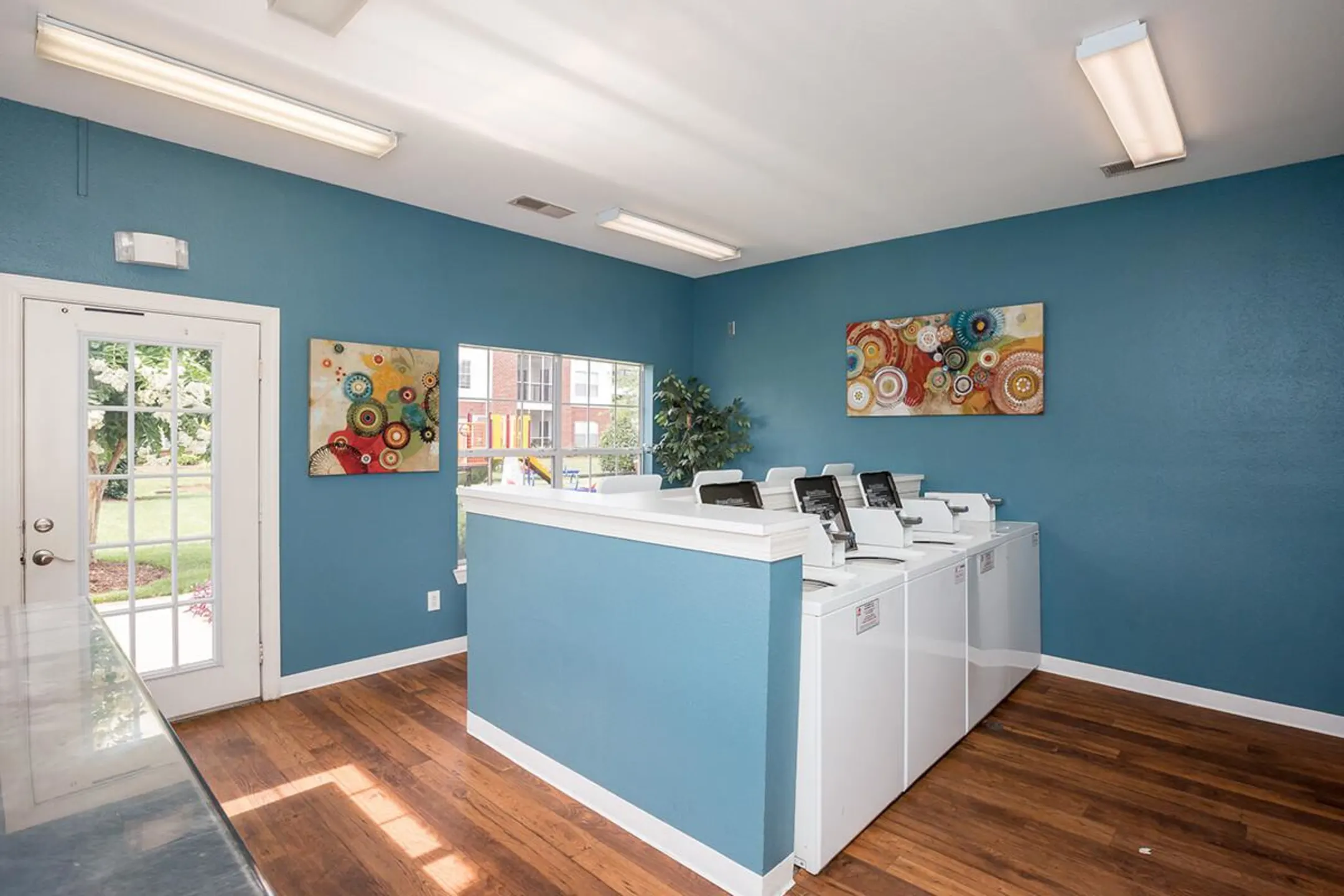 The Reserve Harpers Point Luxury Apartments 225 John R Rice Blvd