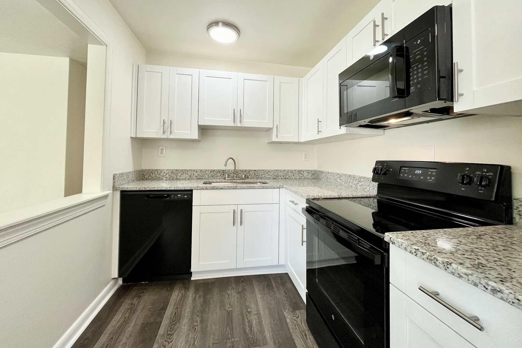 Enfield Garden Apts. 7704 Enfield Ave Norfolk, VA Apartments for