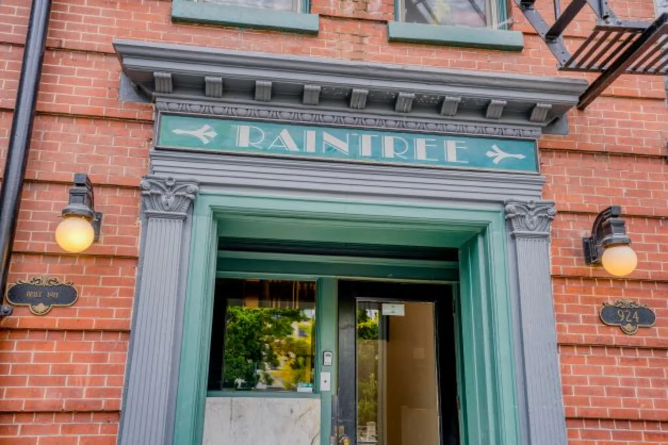 Raintree Apartments - Portland, OR