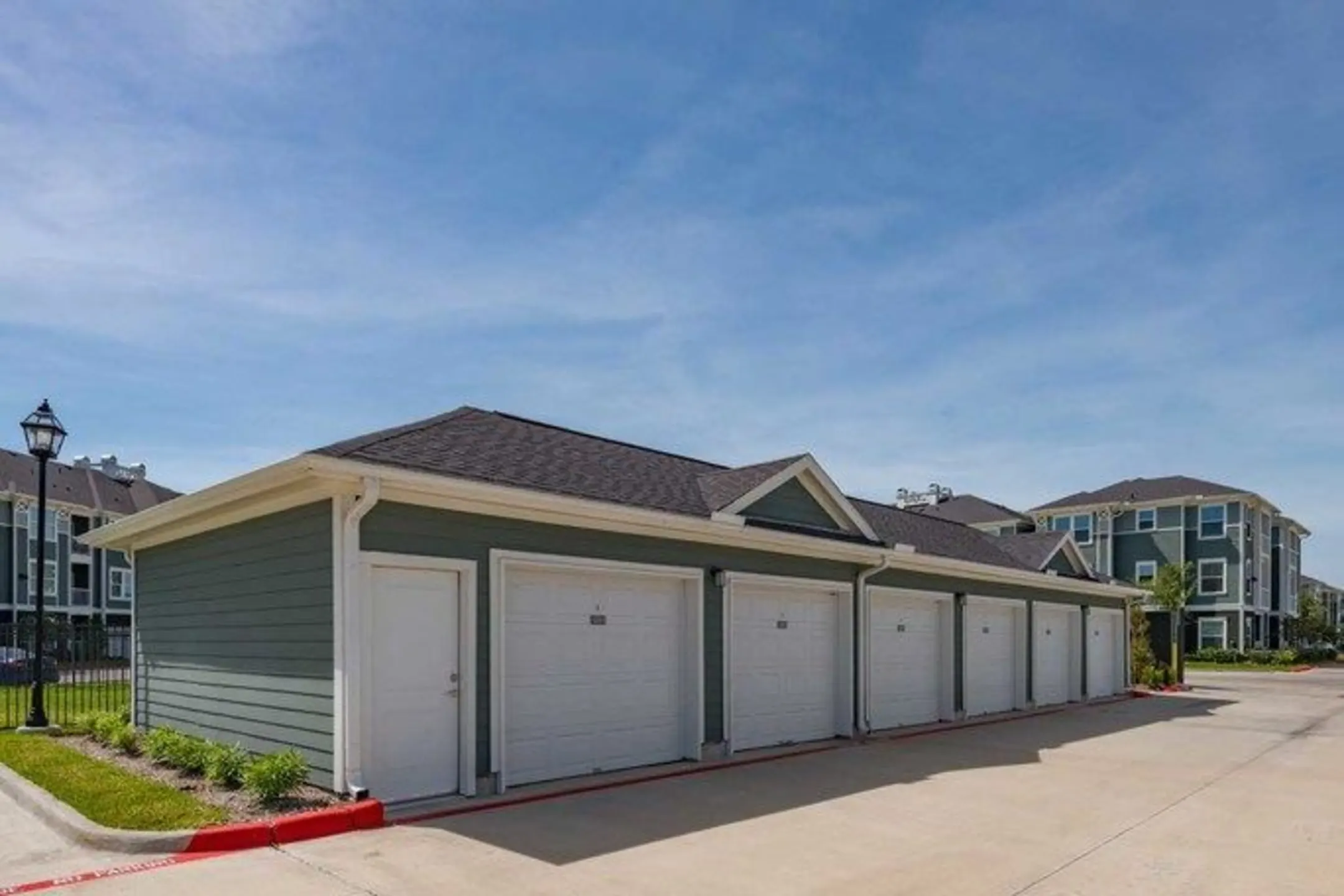 Southfork Lake Apartments 3333 Southfork Parkway Manvel, TX