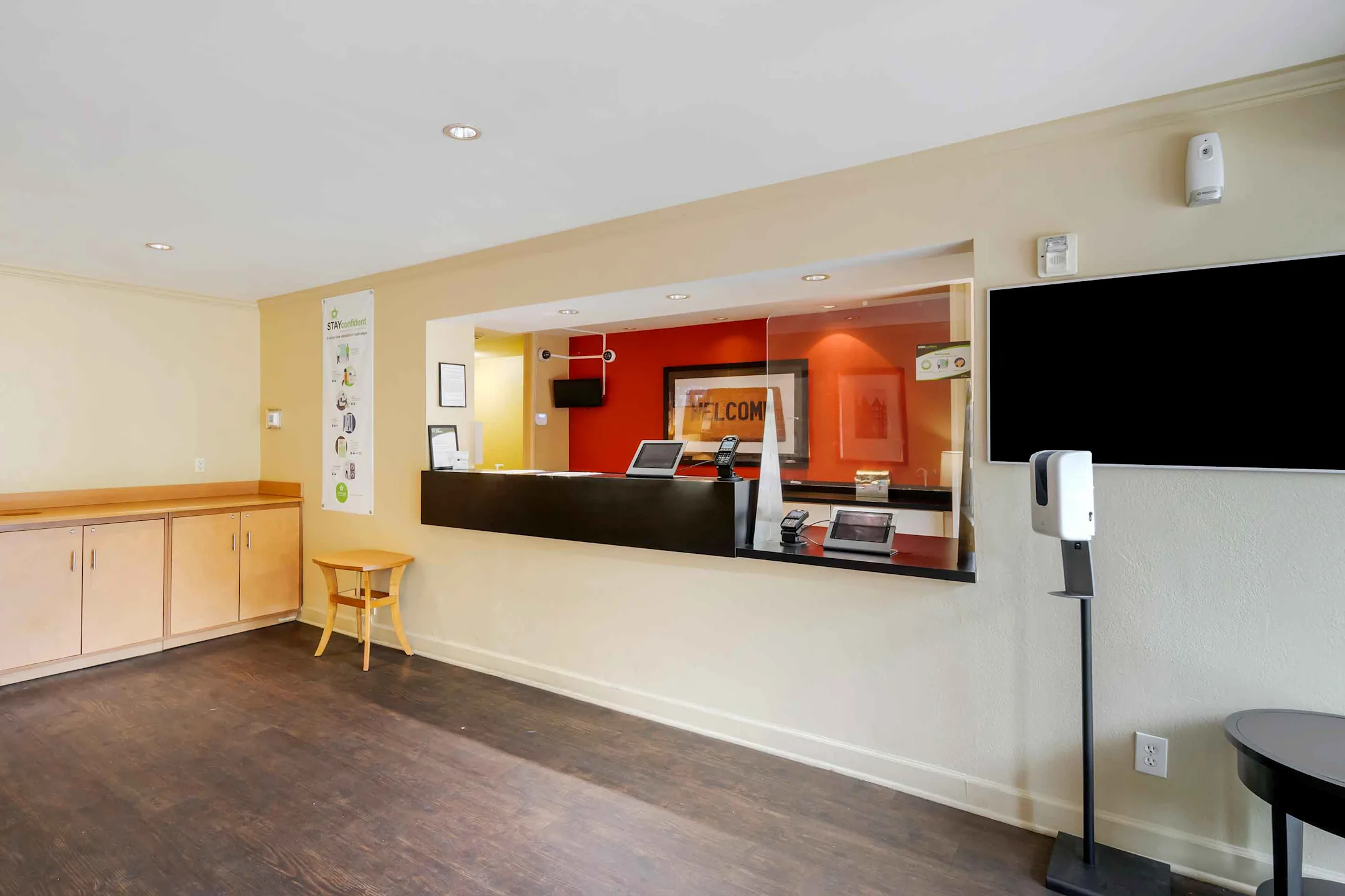 Furnished Studio Tampa Airport Memorial Hwy. 4811 Memorial