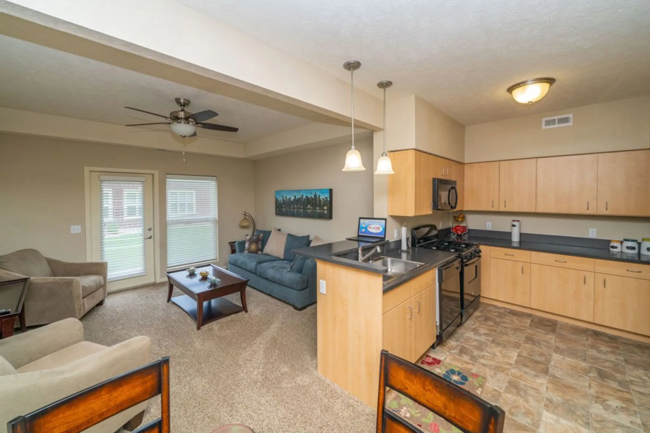 Lynbrook Apartments 19910 Lake Plaza Elkhorn, NE Apartments for