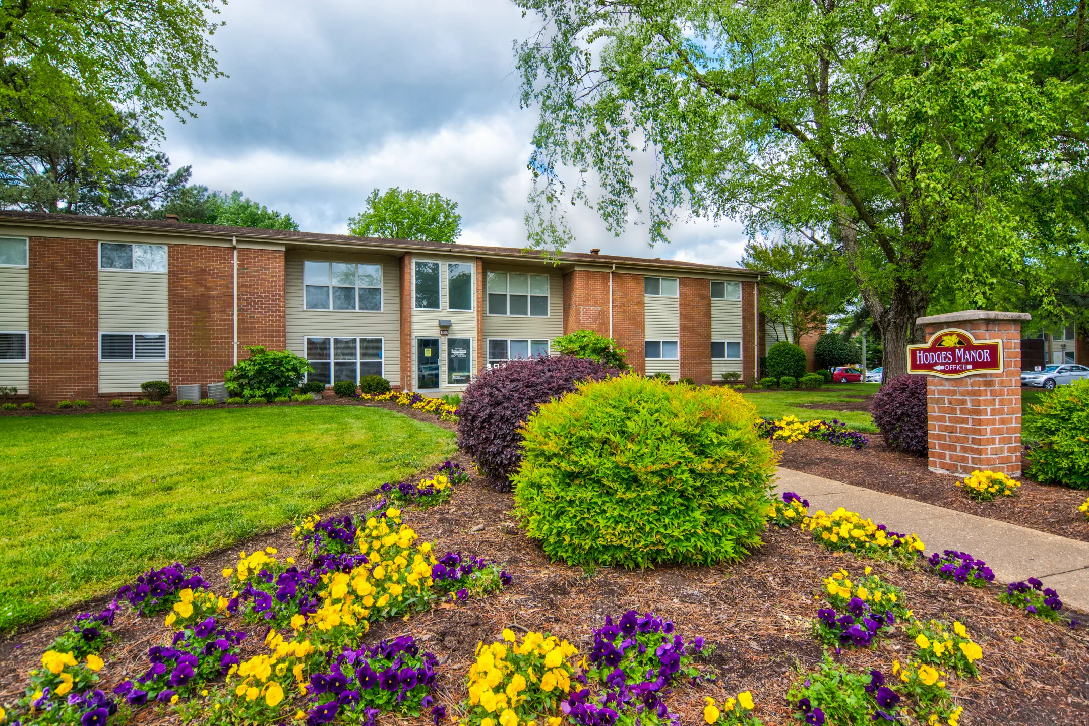 Hodges Manor 1008 Cherokee Rd Portsmouth, VA Apartments for Rent