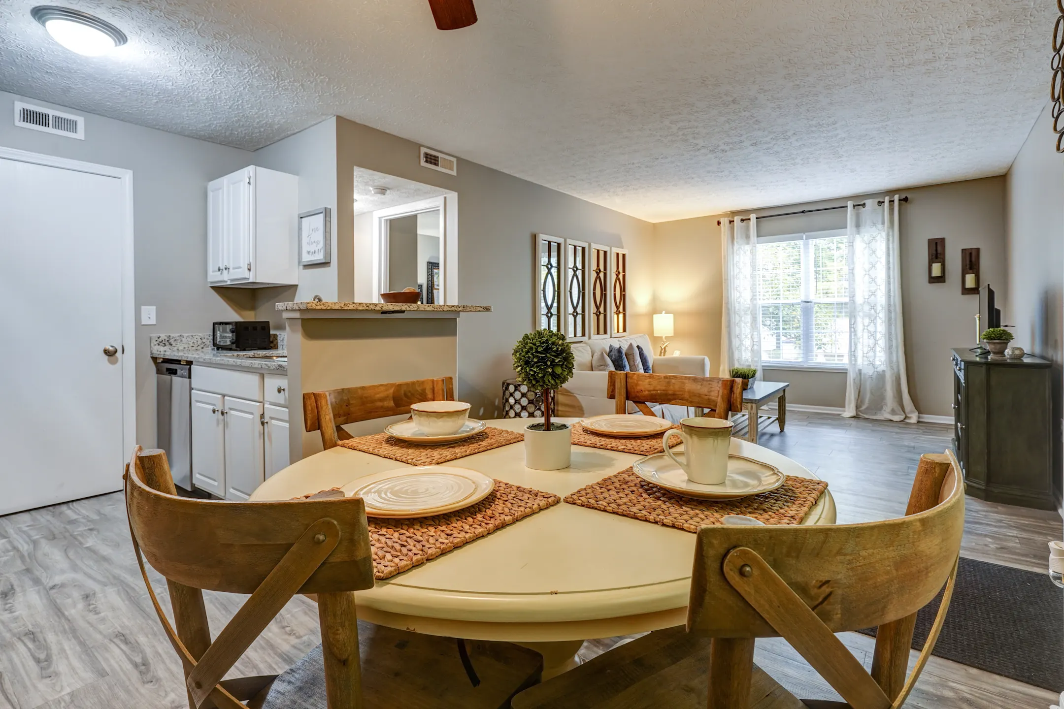 Hilliard Station Apartments 5300 Catalina Circle Dr Hilliard, OH