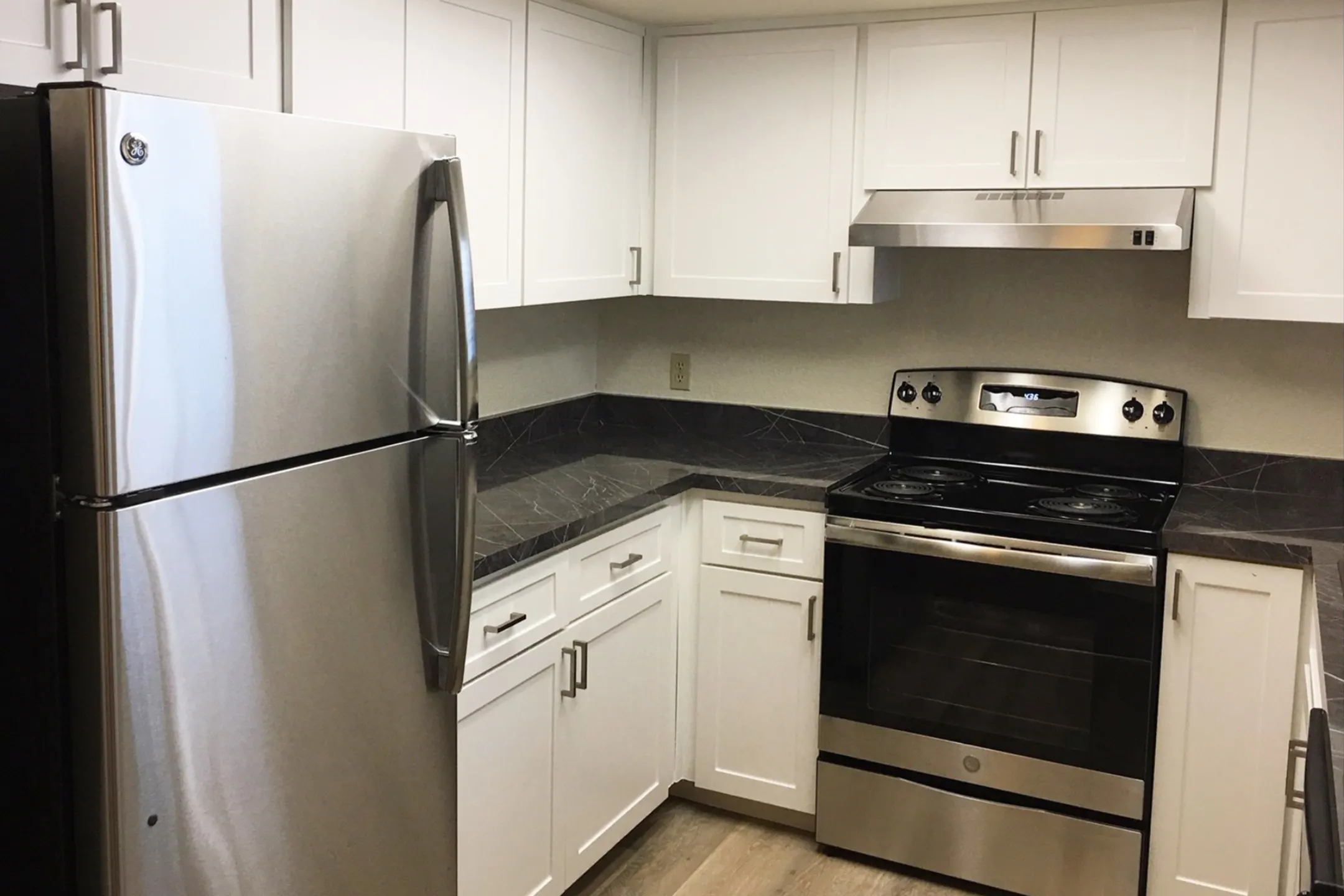 Kitchen - Montage at Fair Oaks Apartments - Citrus Heights, CA