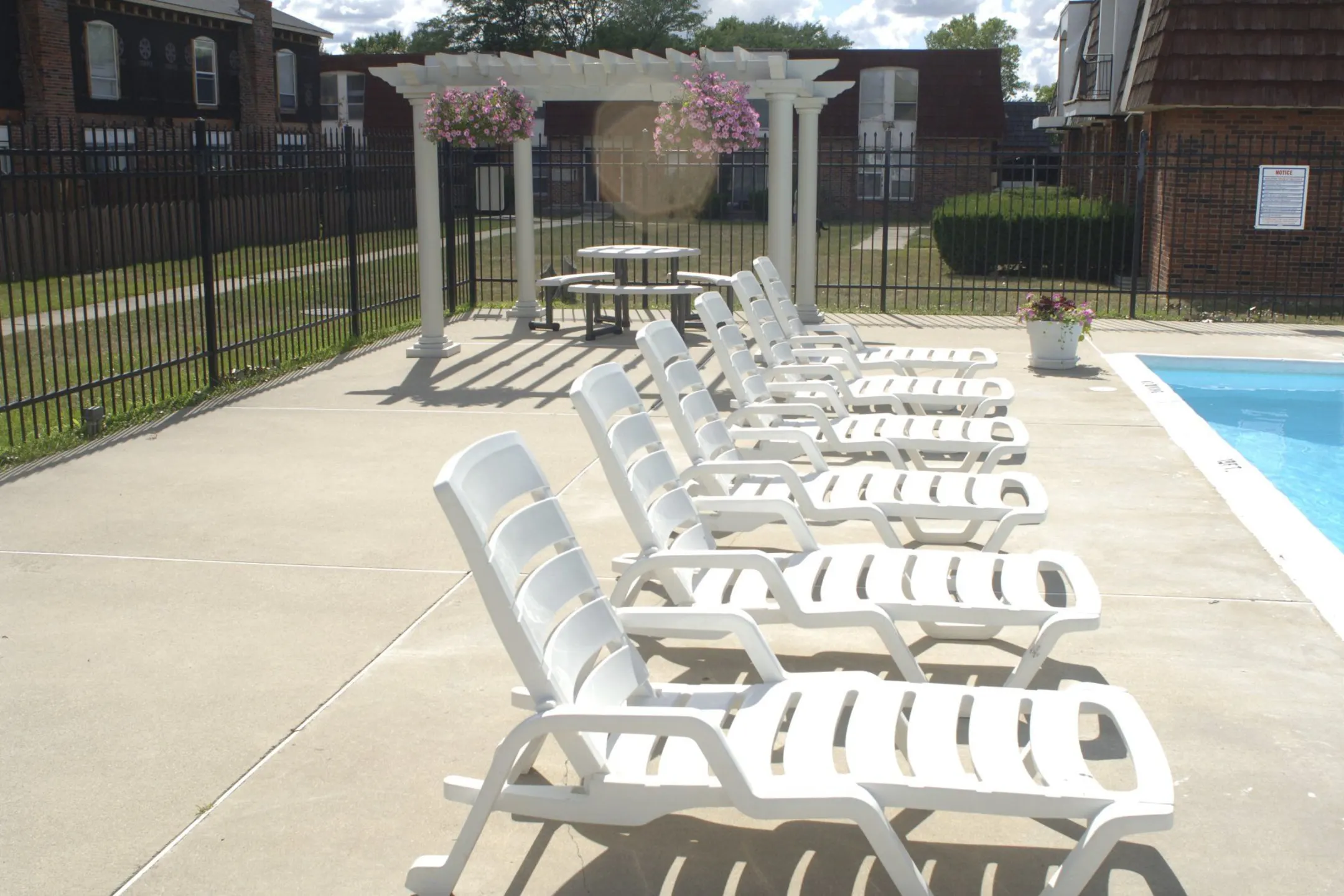 Grand Oaks Apartments Apartments Grand Blanc, MI 48439