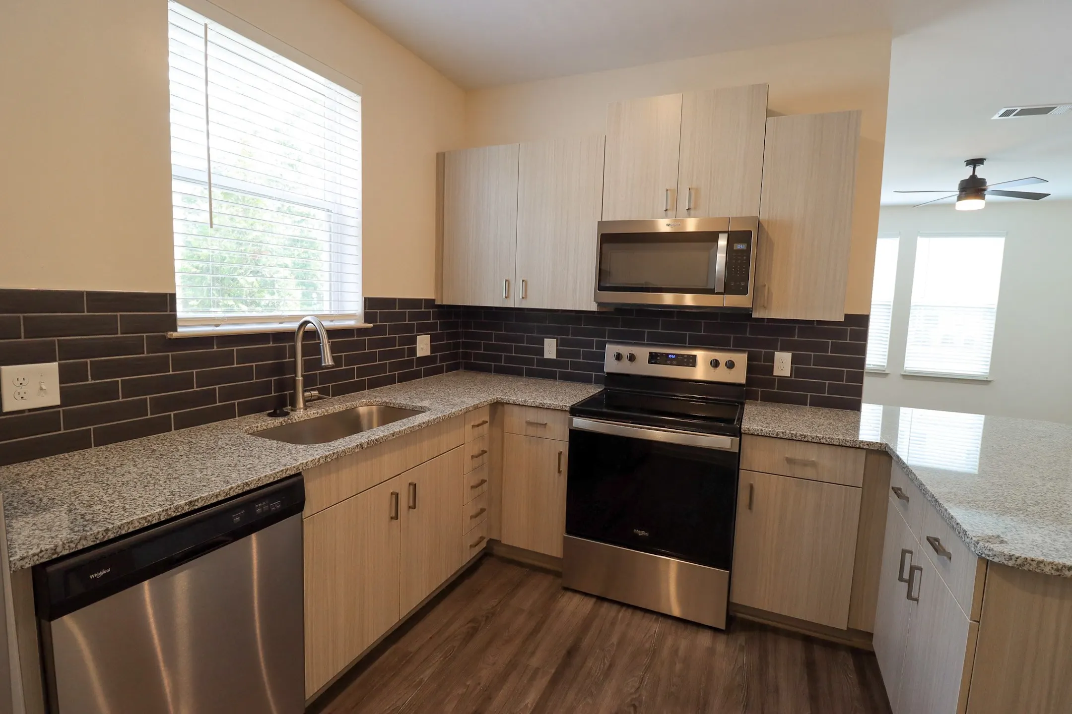 The Crest at Acworth Apartments Acworth, GA 30102