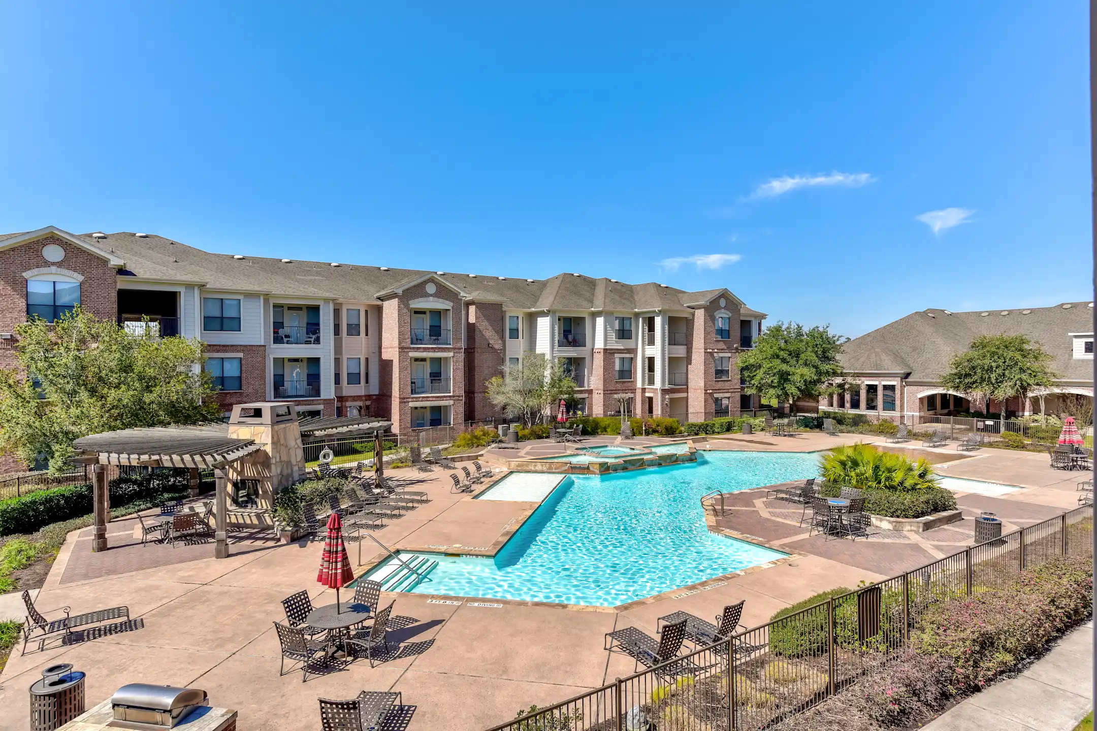 The Lakes at Cypresswood 9889 Cypresswood Dr Houston, TX Apartments