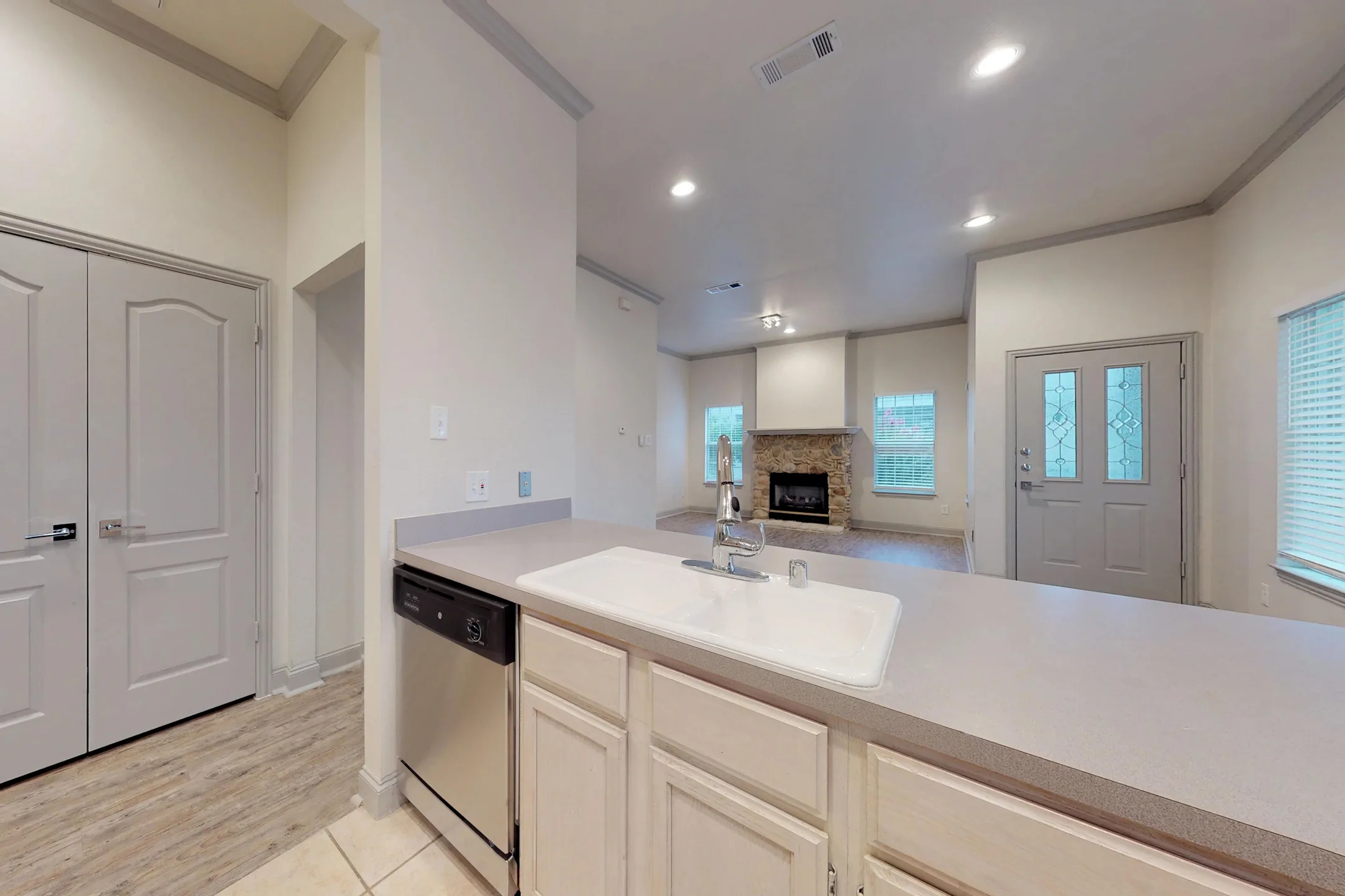 Franconia Court Apartments Dallas, TX 75219