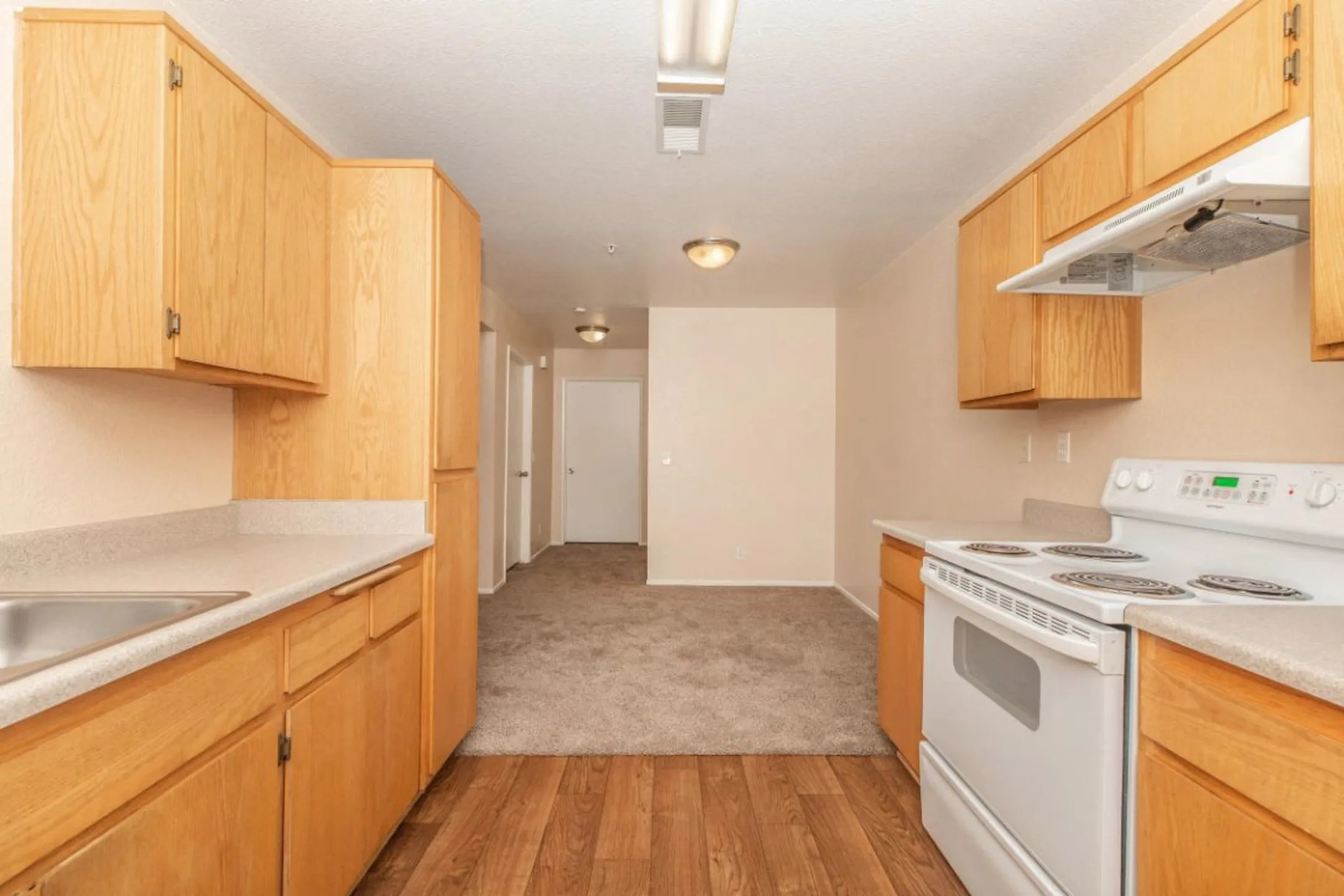 Desert Heights Apartments - Barstow, CA