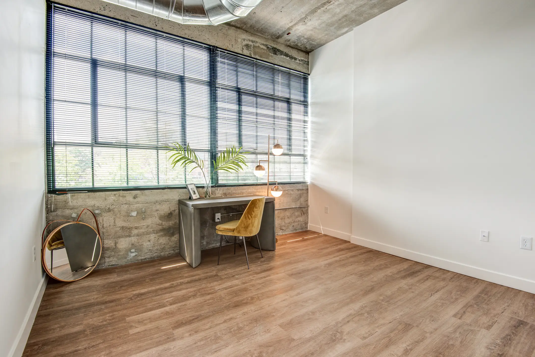 Montgomery Mill Apartments Windsor Locks, CT 06096