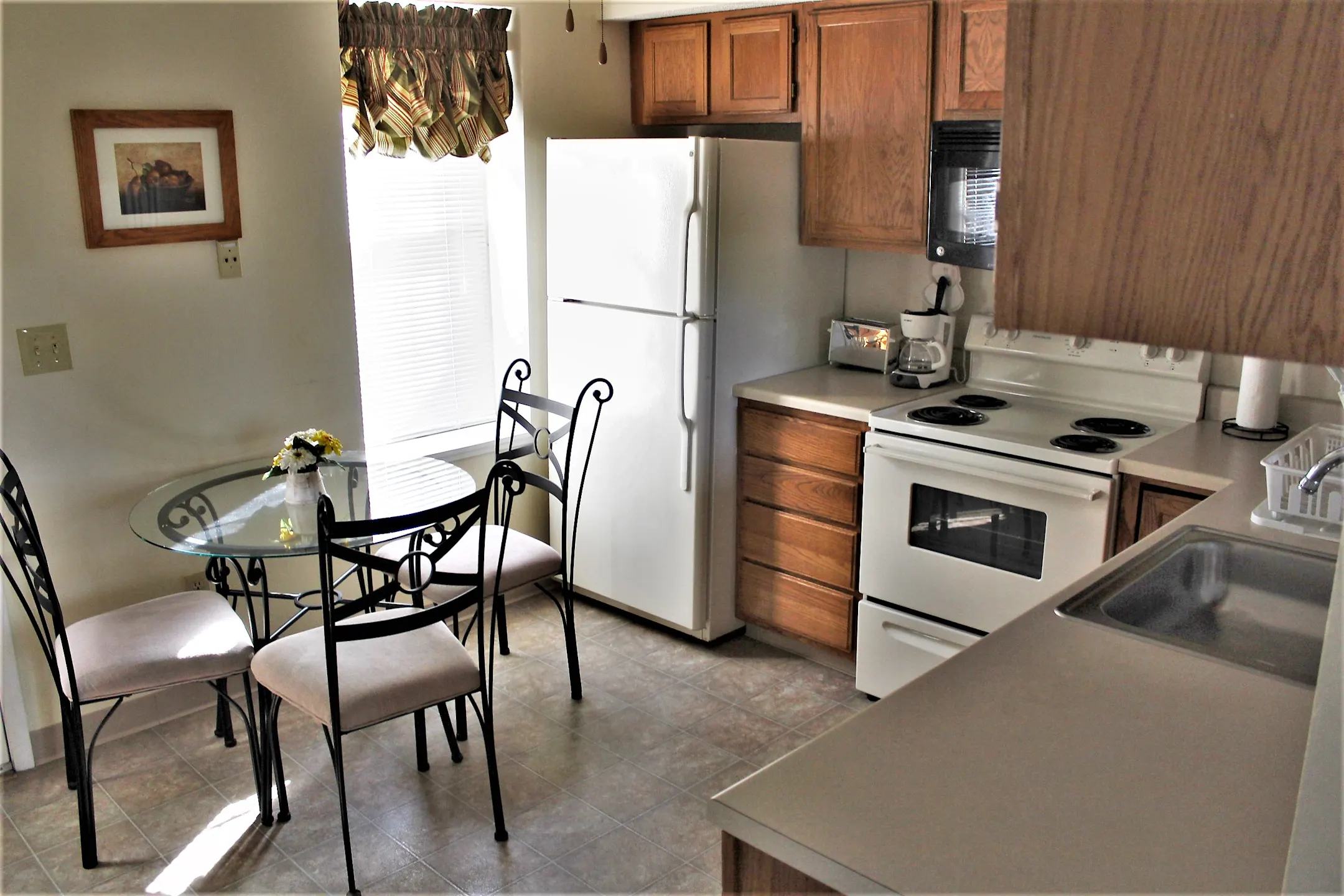 Newbury Village Apartments Burlington, IA 52601