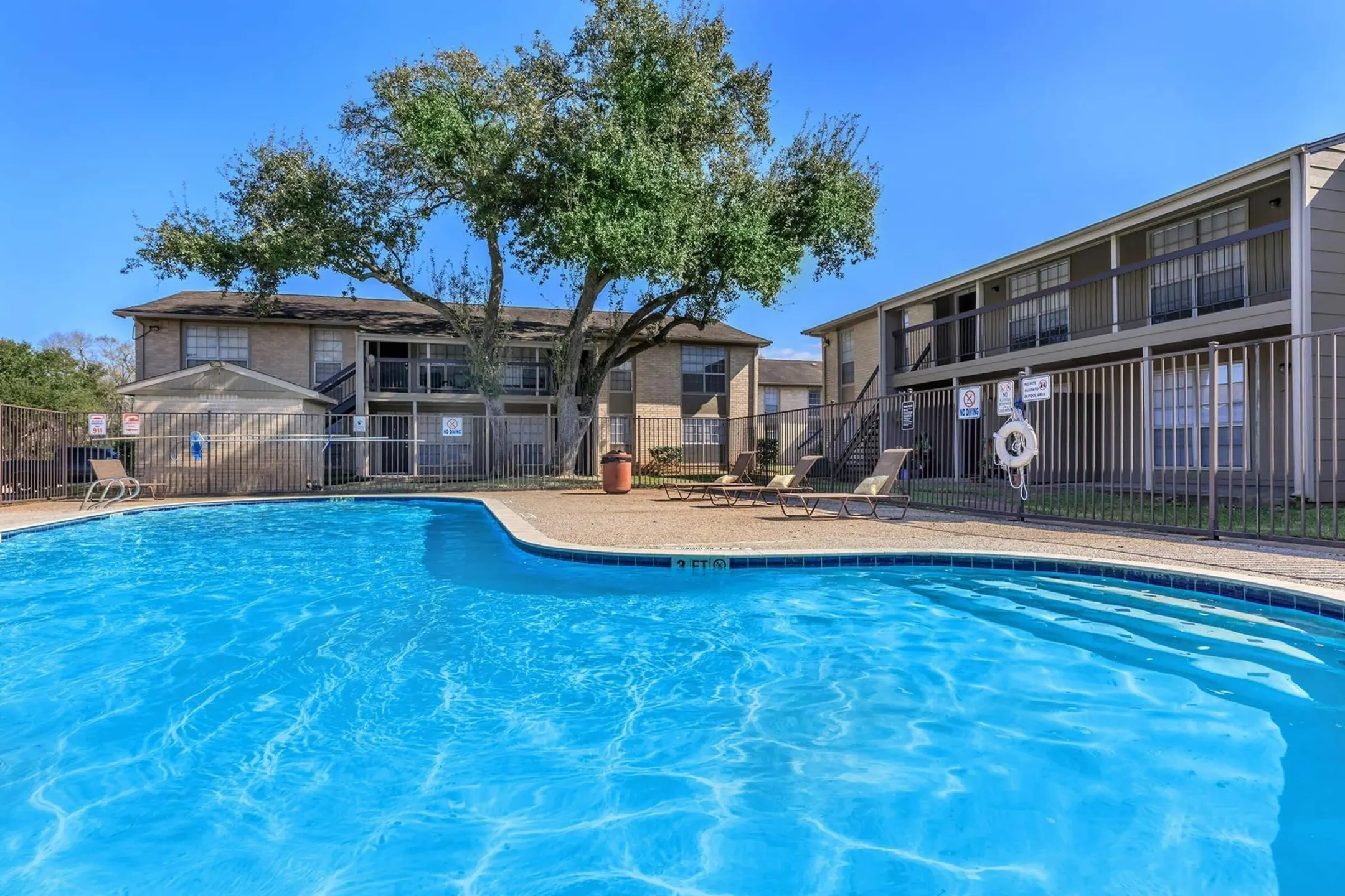 Vanderbilt Apartments 101 Hackberry St Clute, TX Apartments for