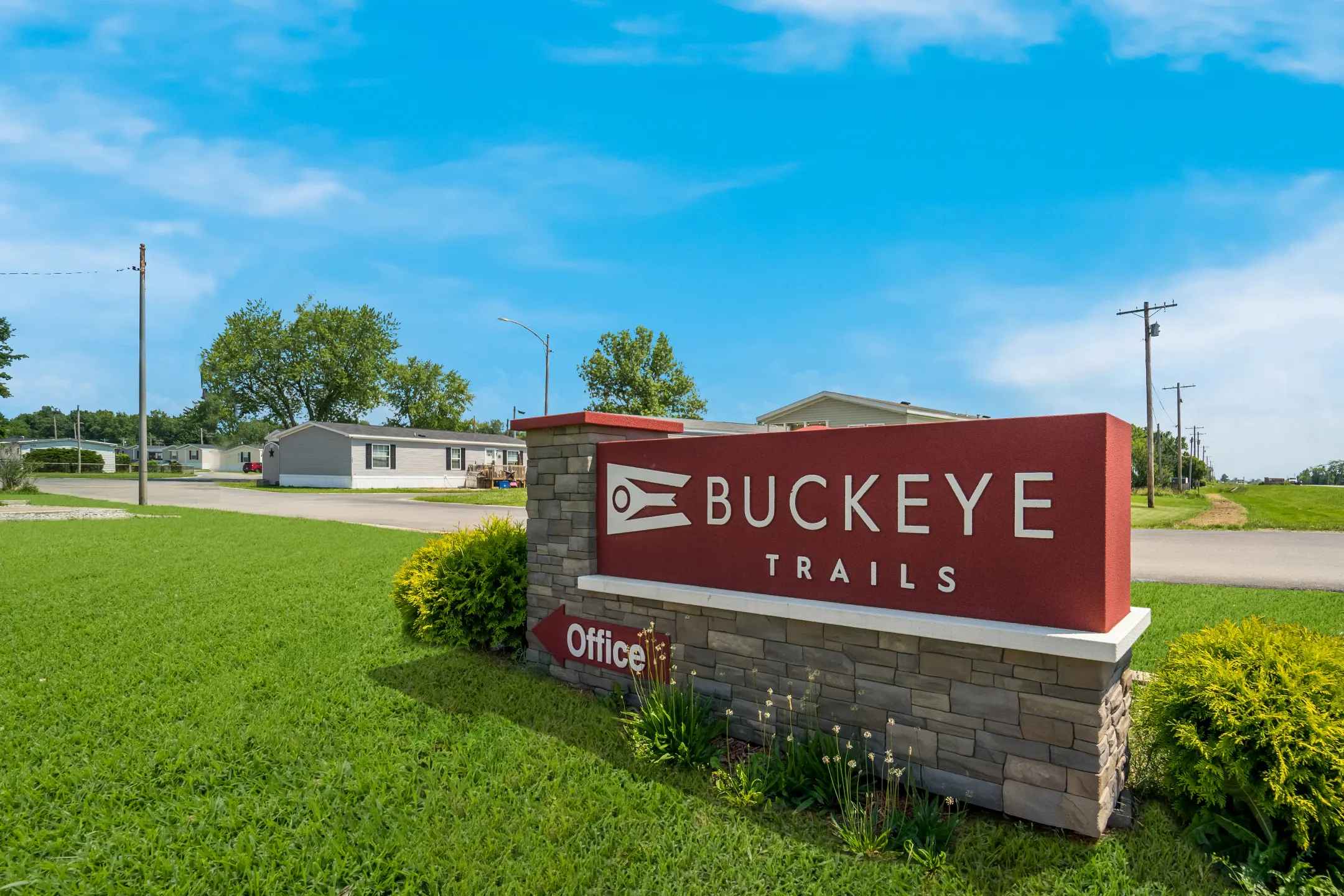 Buckeye Trails 10694 Ashville Pike Lockbourne, OH Apartments for
