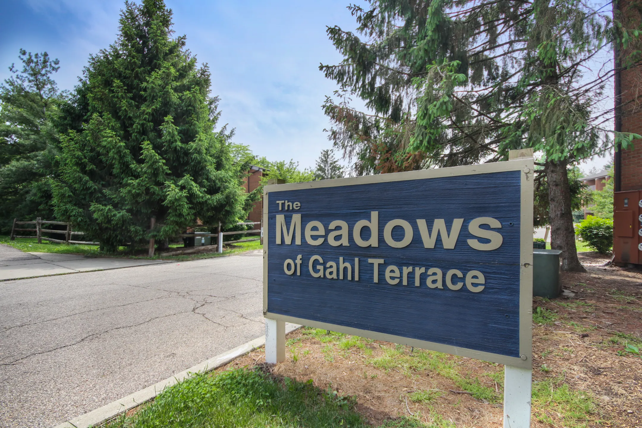 Community Signage - The Meadows Of Gahl Terrace - Cincinnati, OH
