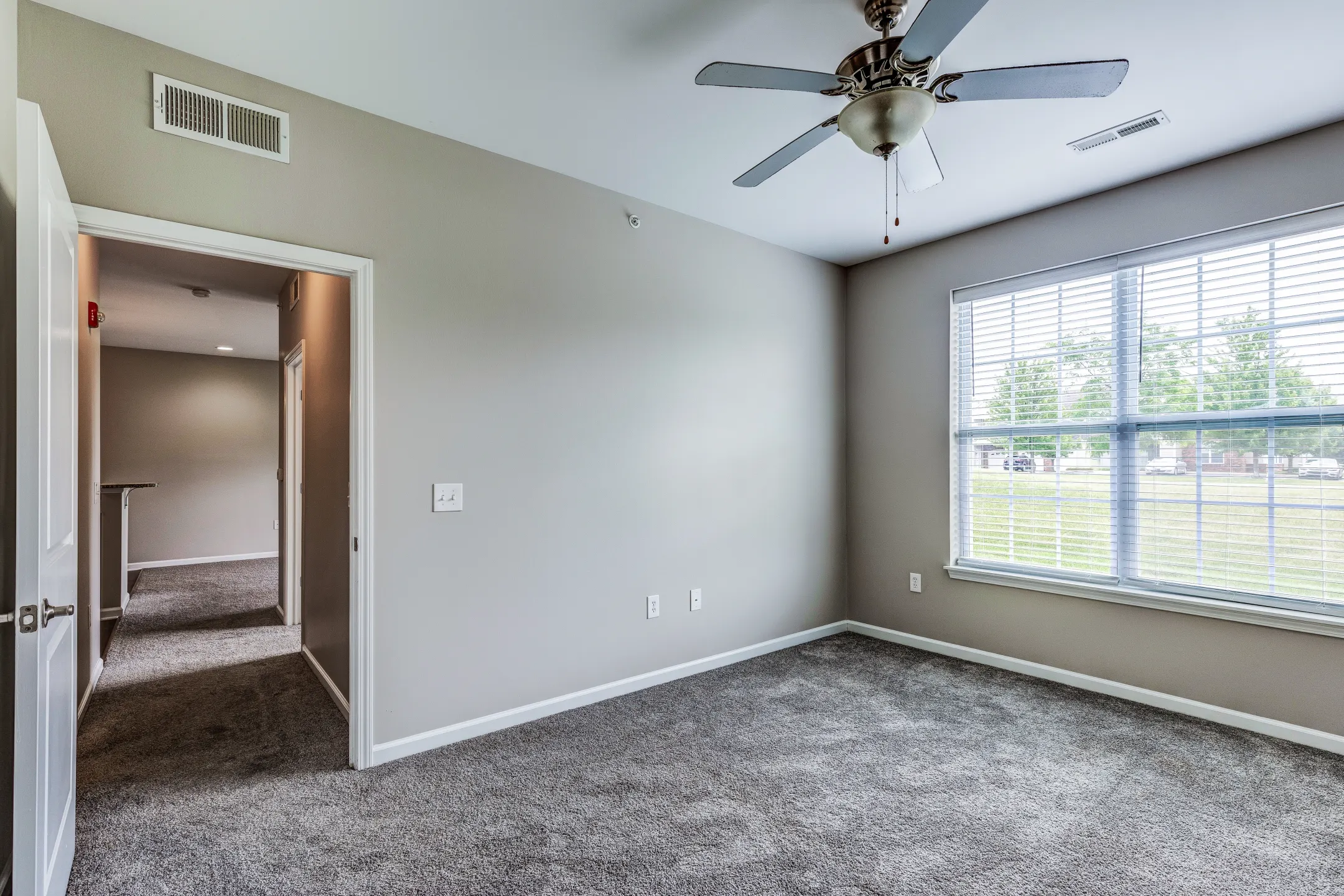 Bedroom - The Reserve at Prairie Point & Prairie Point Apartments - Merrillville, IN