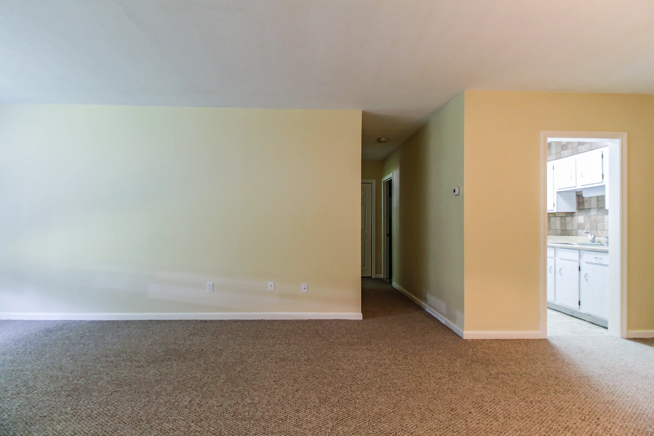 Country Manor Pomfret 120 Putnam Rd Pomfret, CT Apartments for