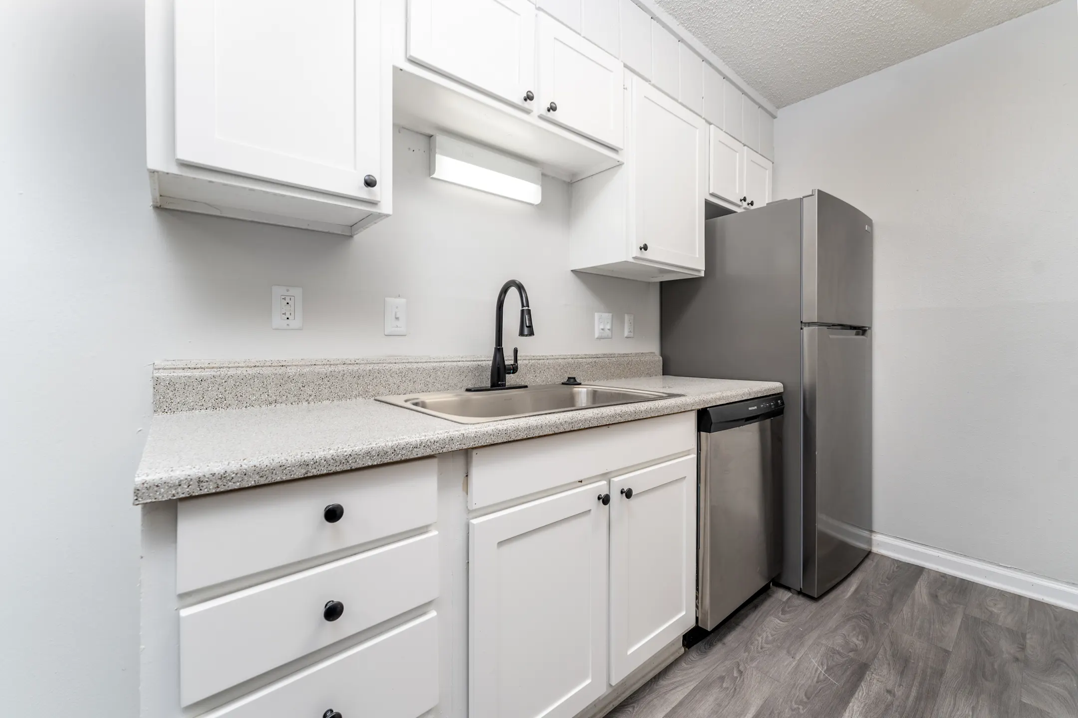 Edgewater Village Apartments 5500 Weslo Willow Dr Greensboro, NC