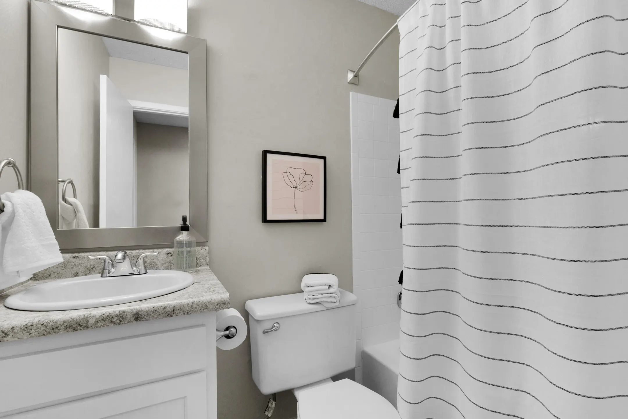 Bathroom - Carondolet Apartments - Mobile, AL