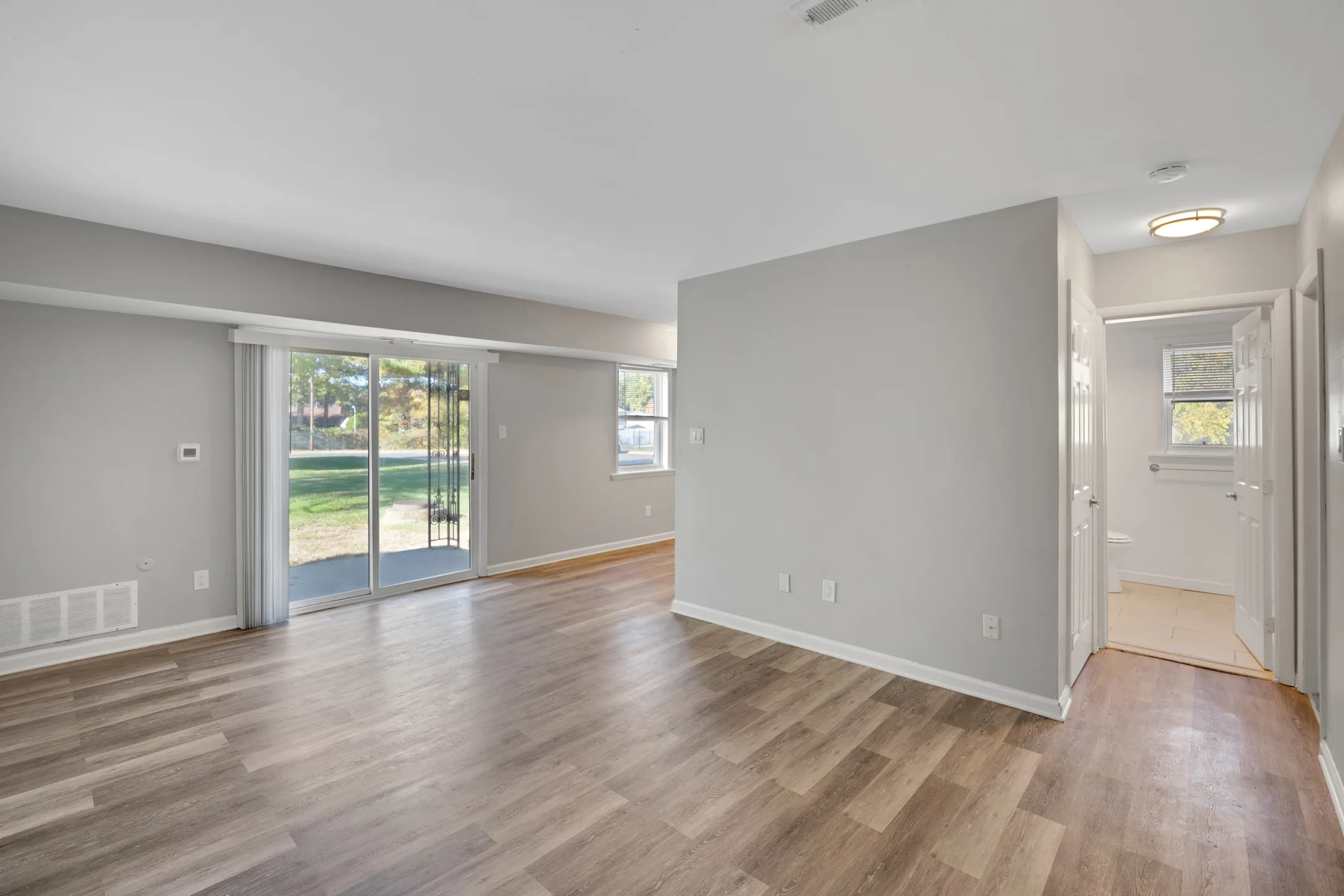 Sunset Heights 1130 Sunset Rd Burlington, NJ Apartments for Rent