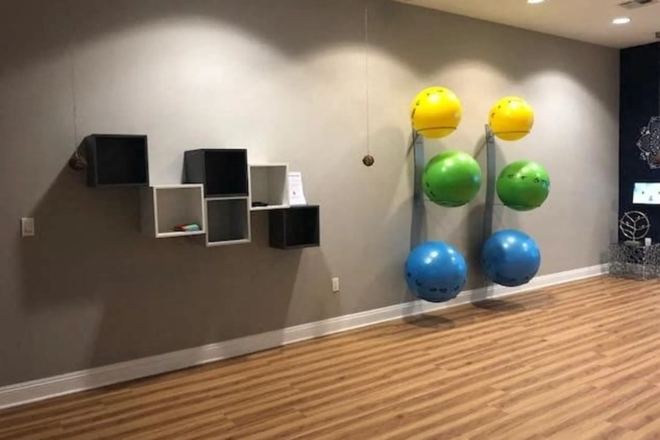 The Grand Cherry Hill Apartment Homes 1900 and 1920 Frontage Road