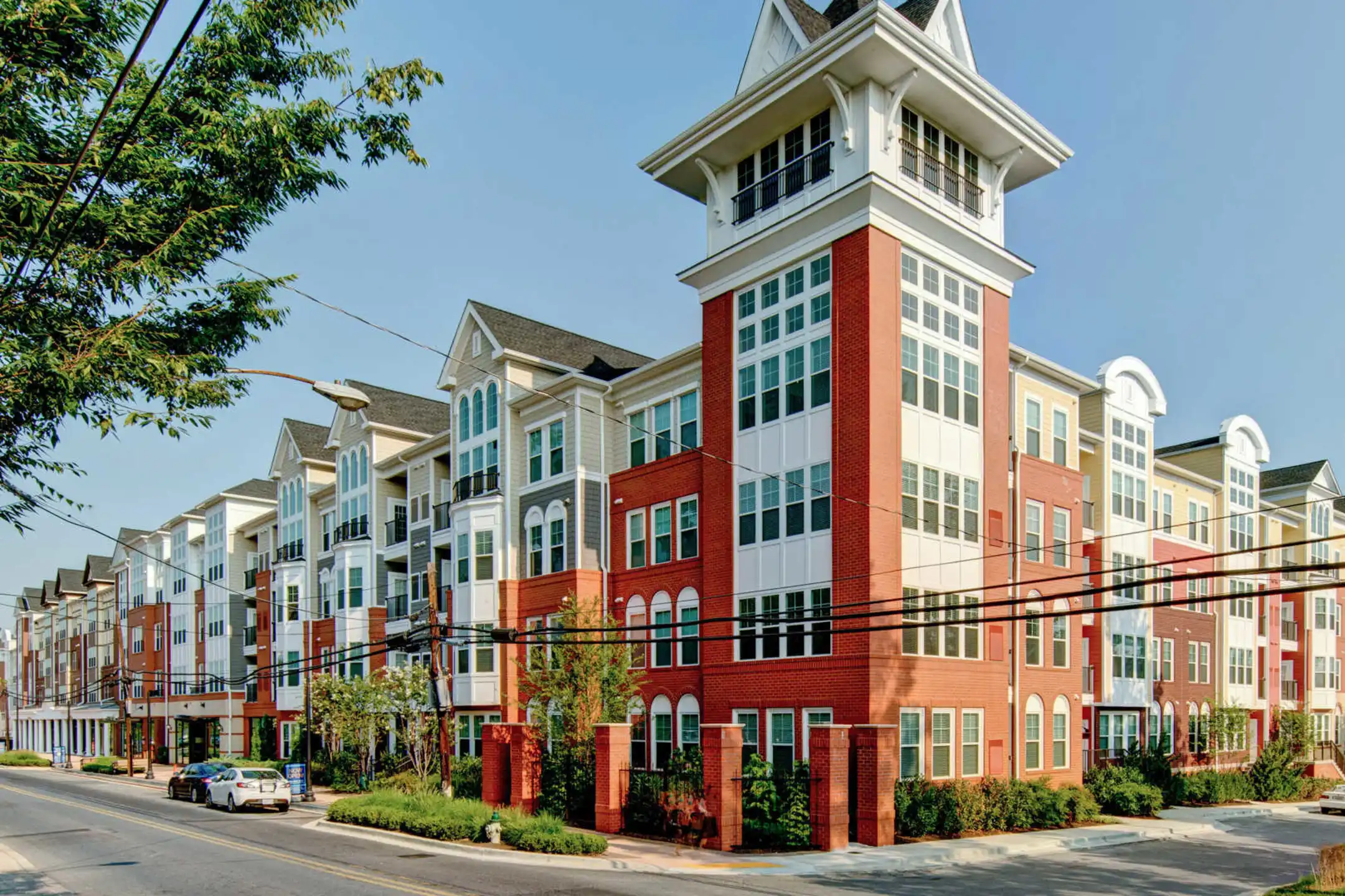 Gaithersburg Station Apartments - Gaithersburg, MD 20877