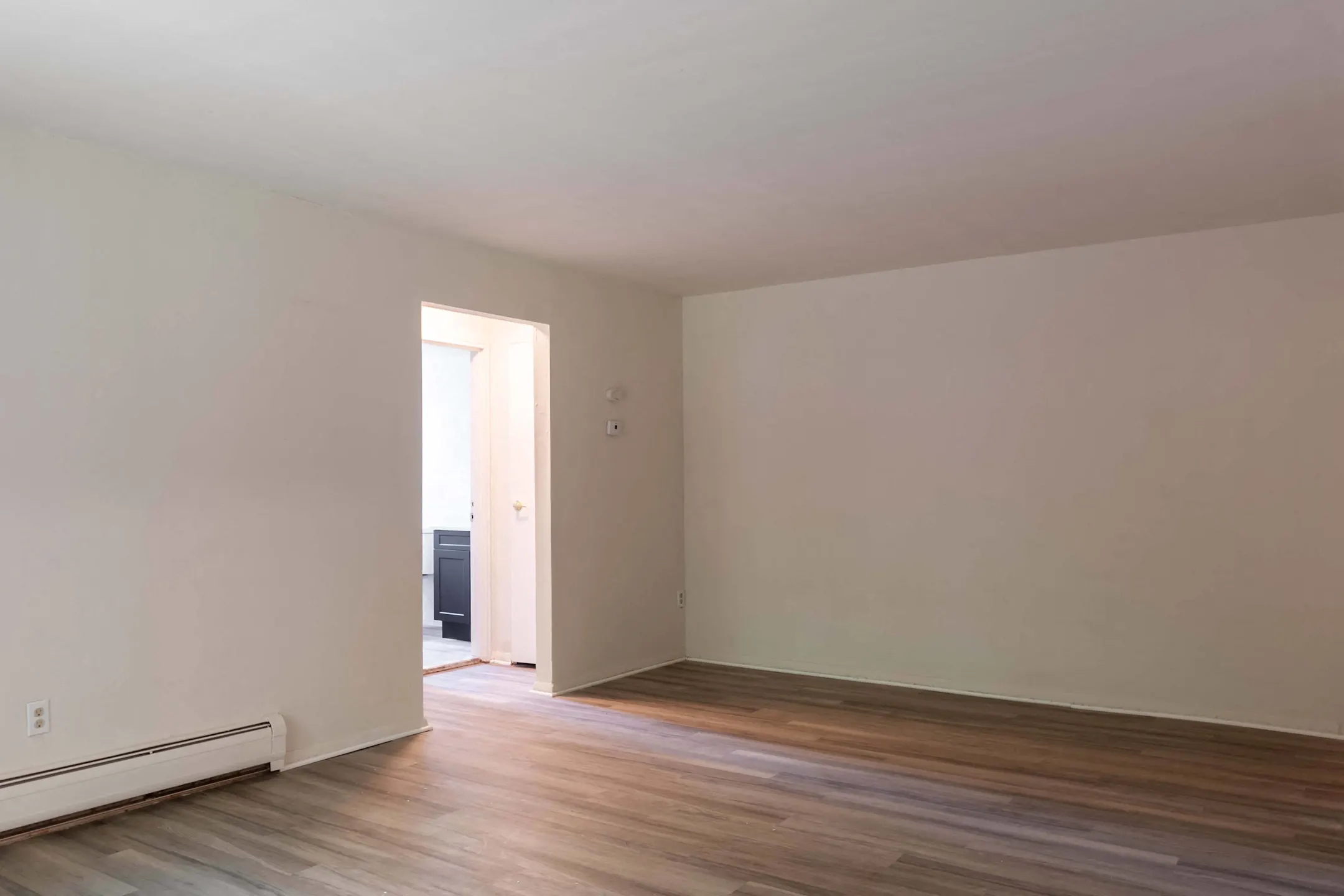 Croftwood Apartments Feasterville Trevose, PA 19053