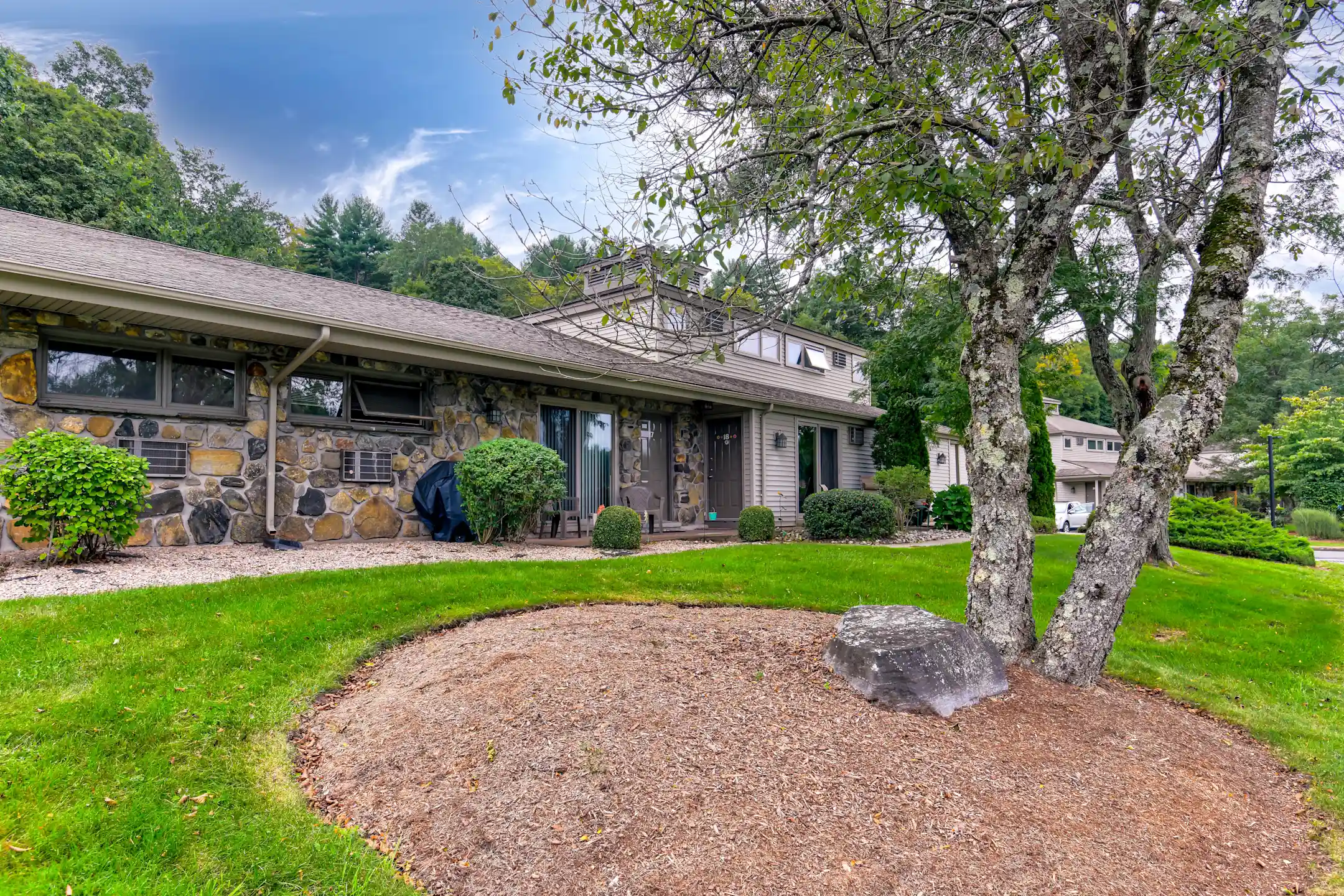 Townhouse Gardens Apartments 9 Strawberry Rd Ellington, CT