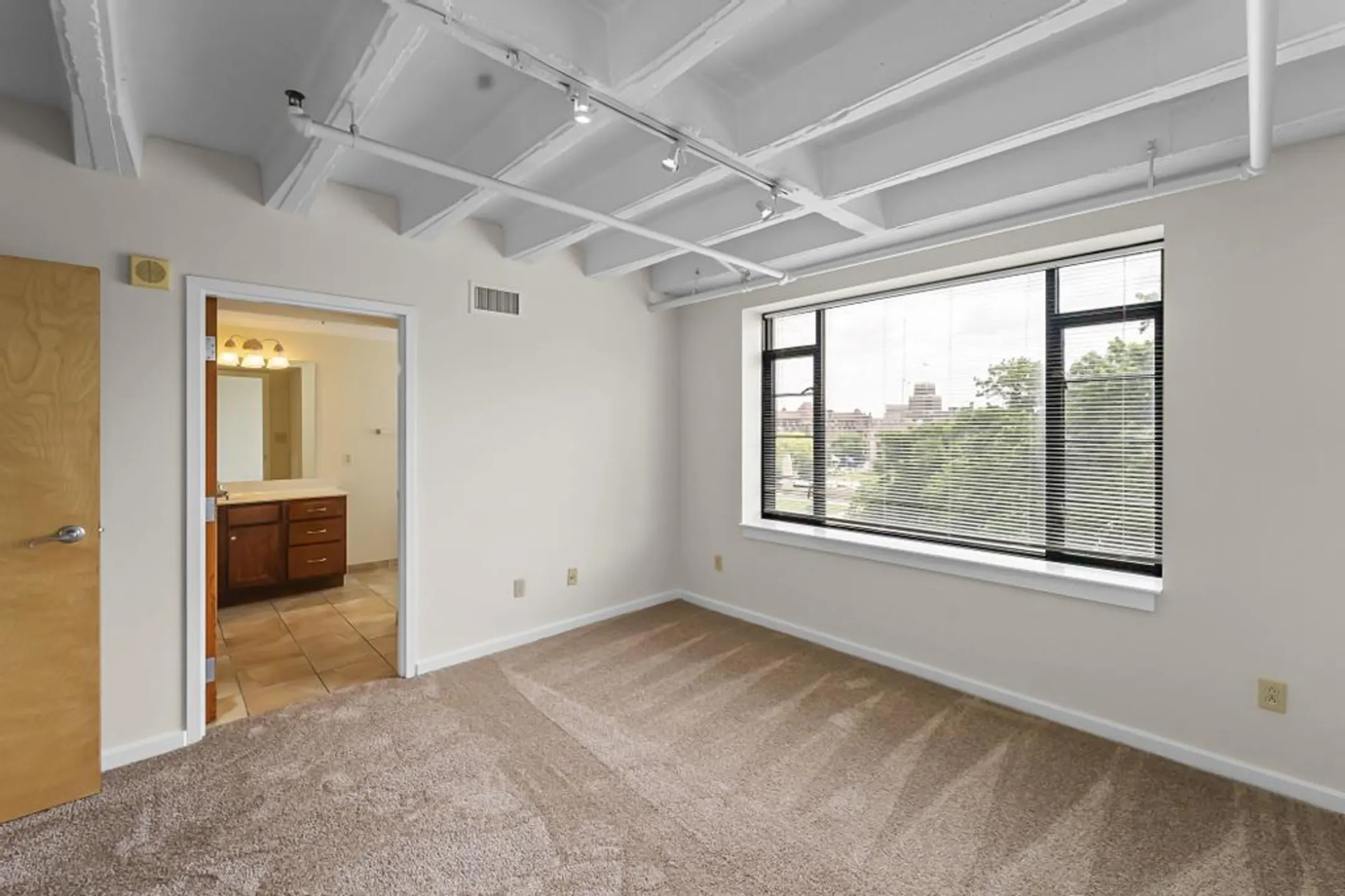 Bedroom - Storyboard On Pine - Saint Louis, MO