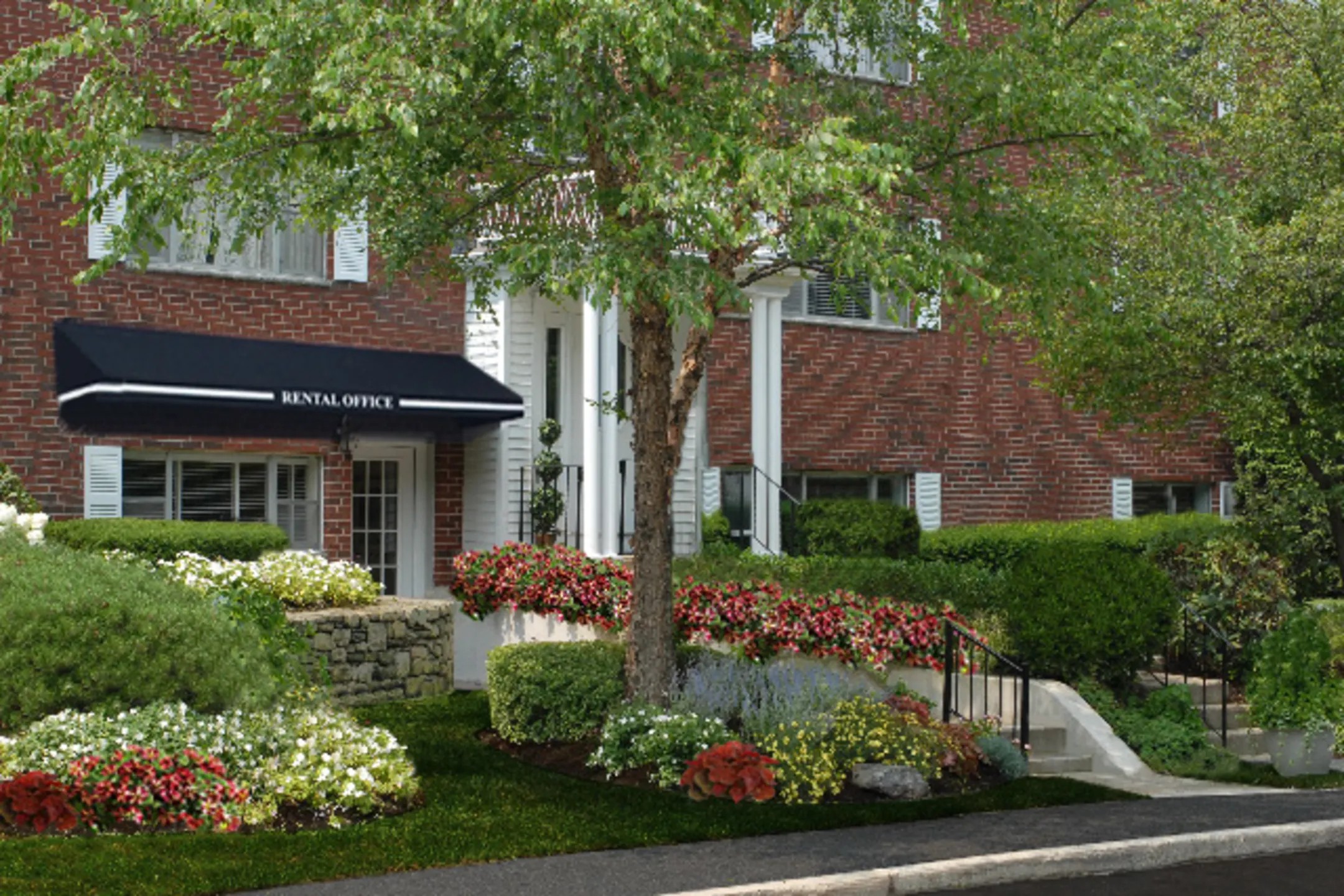 Sutton Apartments 21 Harley Dr Worcester, MA Apartments for Rent