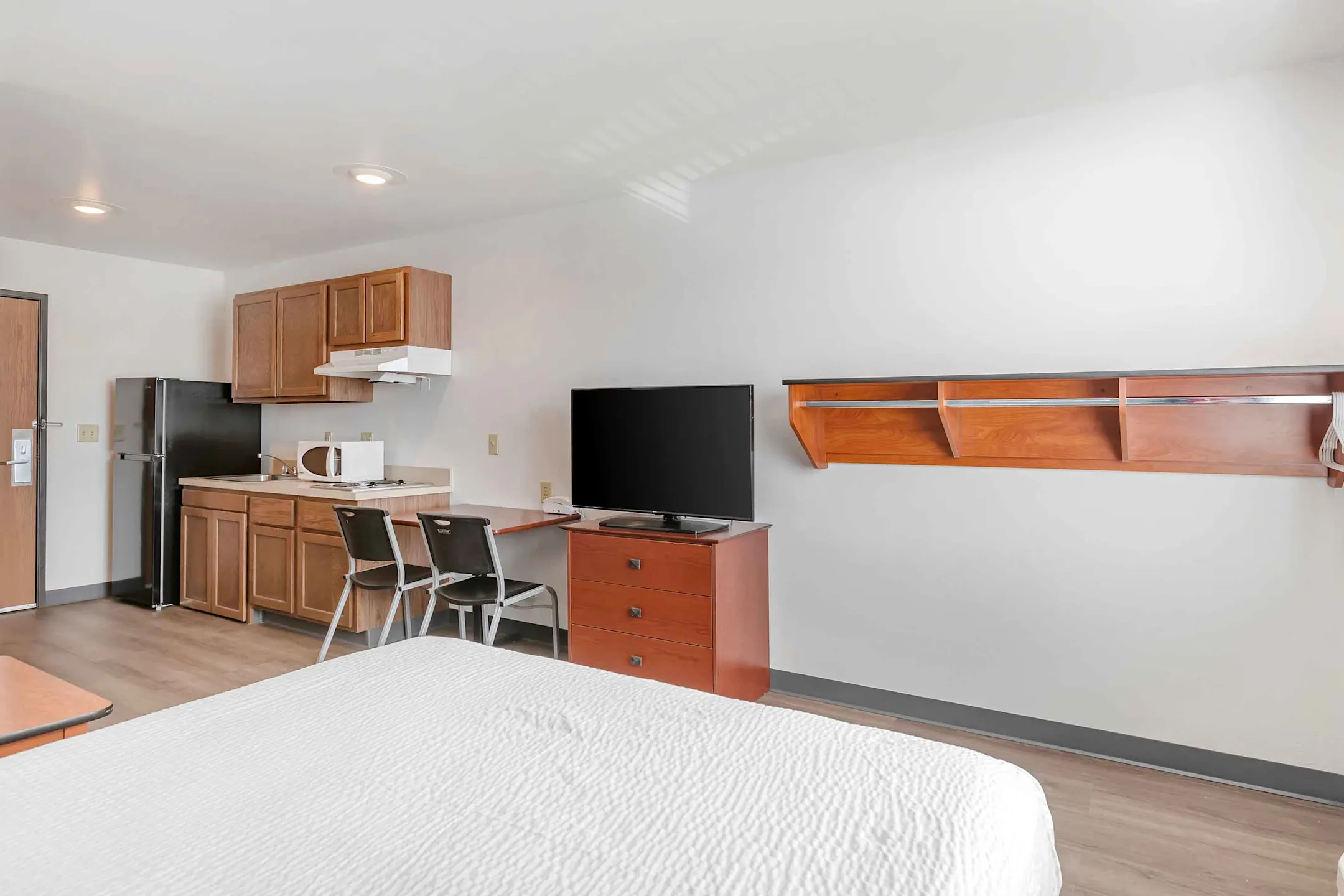 Furnished Studio Omaha Southwest 6855 S 118th St Omaha, NE