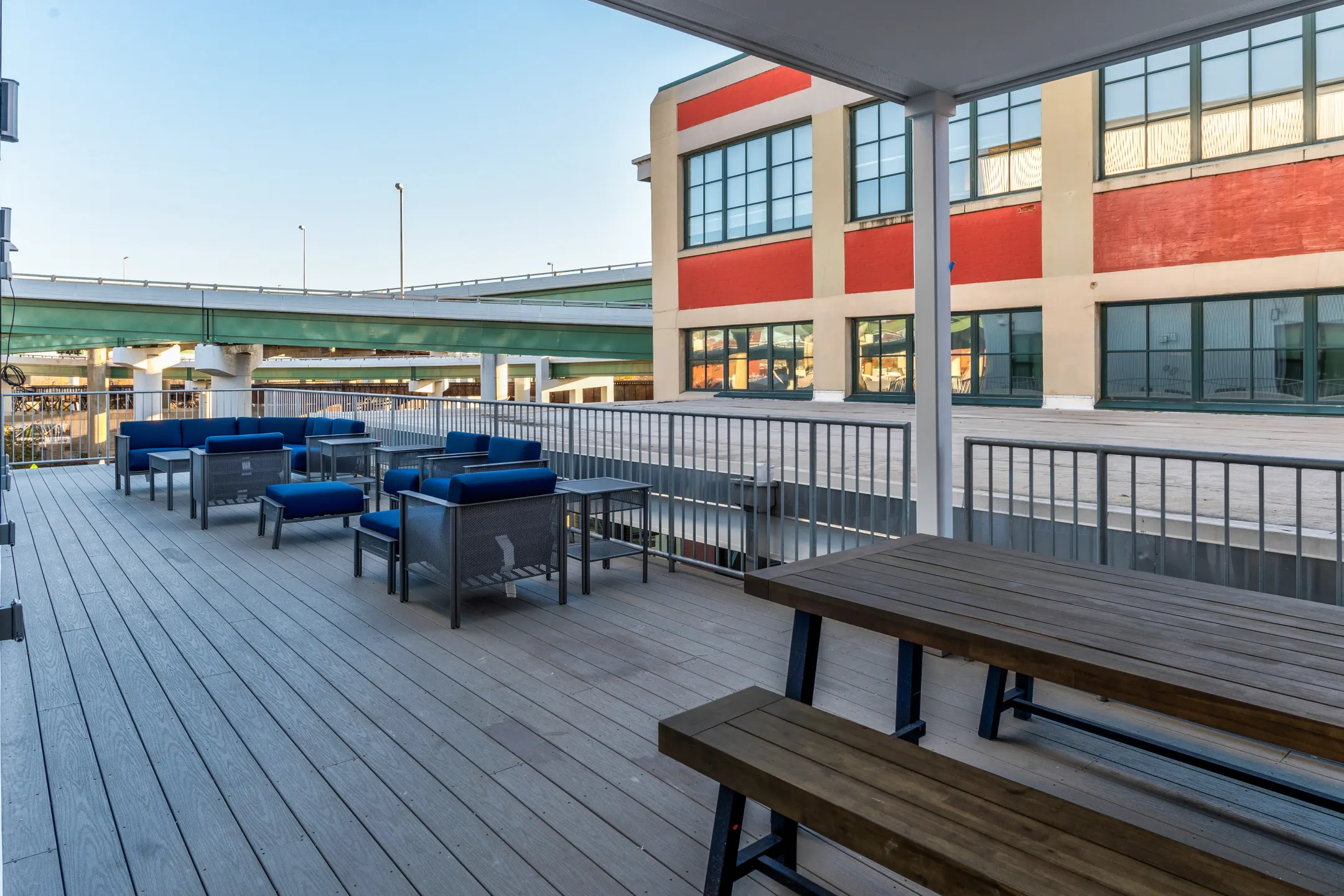 Patio / Deck - The Flats at Canal Crossing - Richmond, VA