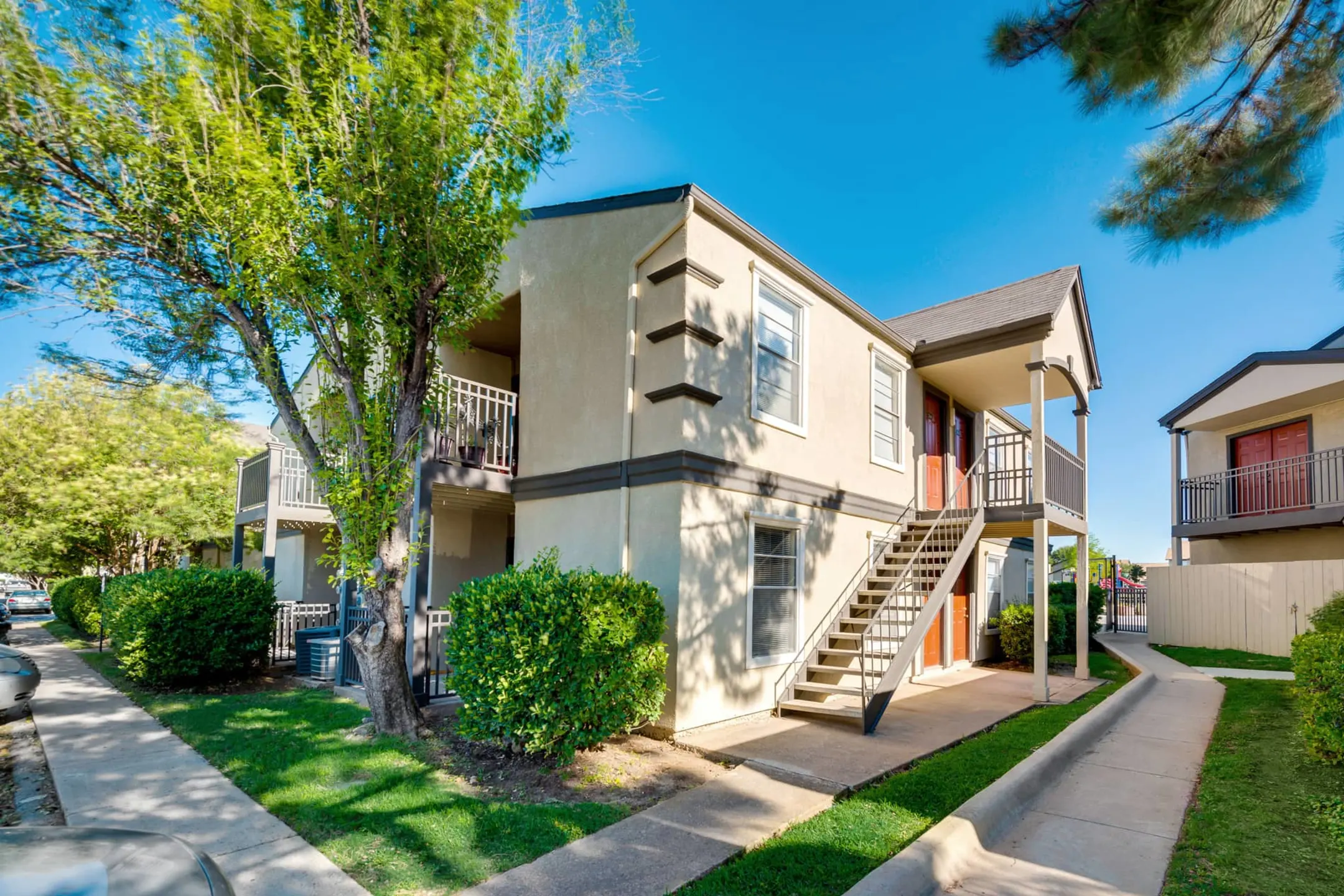 Addison Apartments at the Park 3925 Vitruvian Way Addison, TX