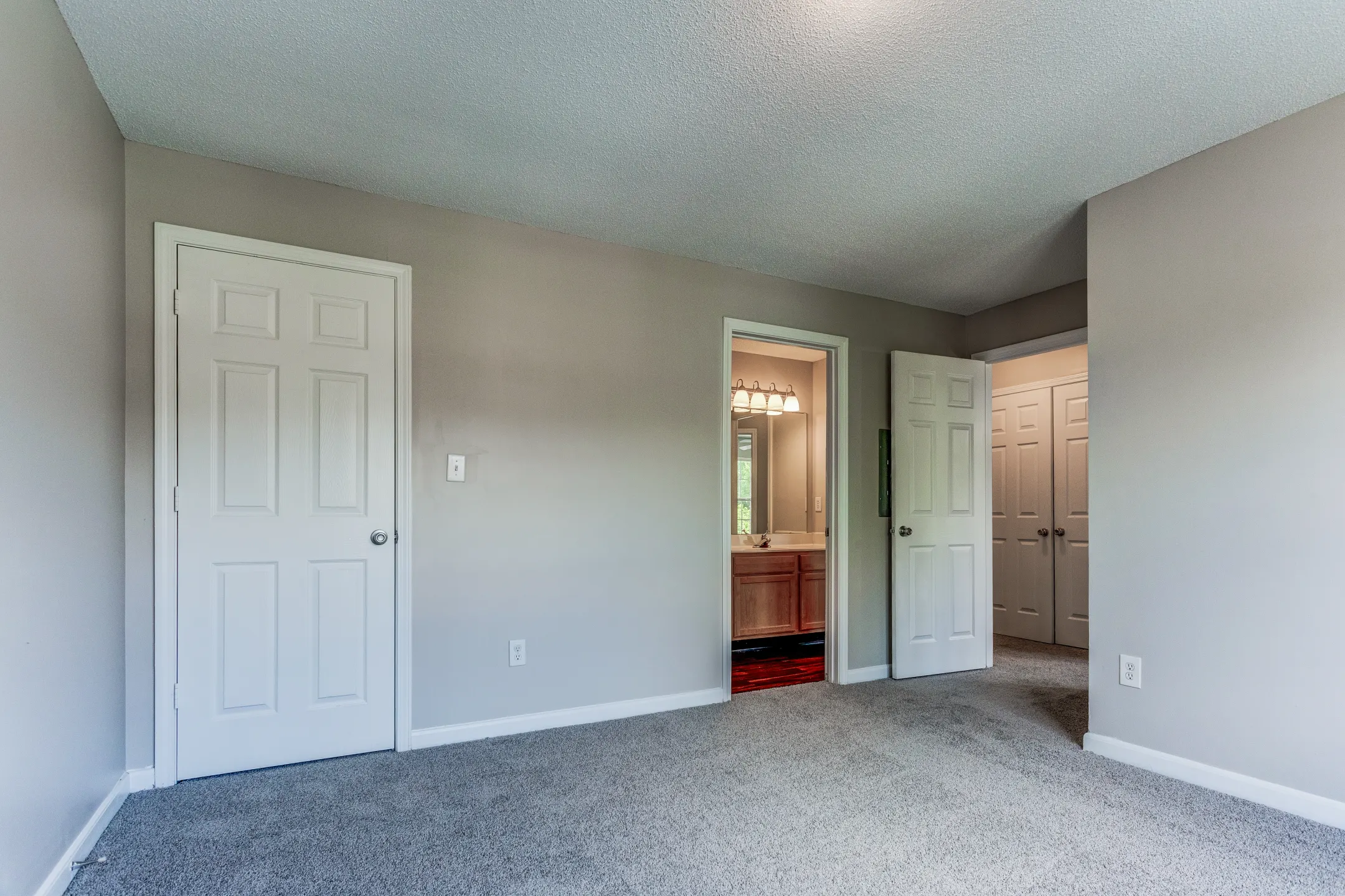 Grand Summit Apartments Greensboro, NC 27410