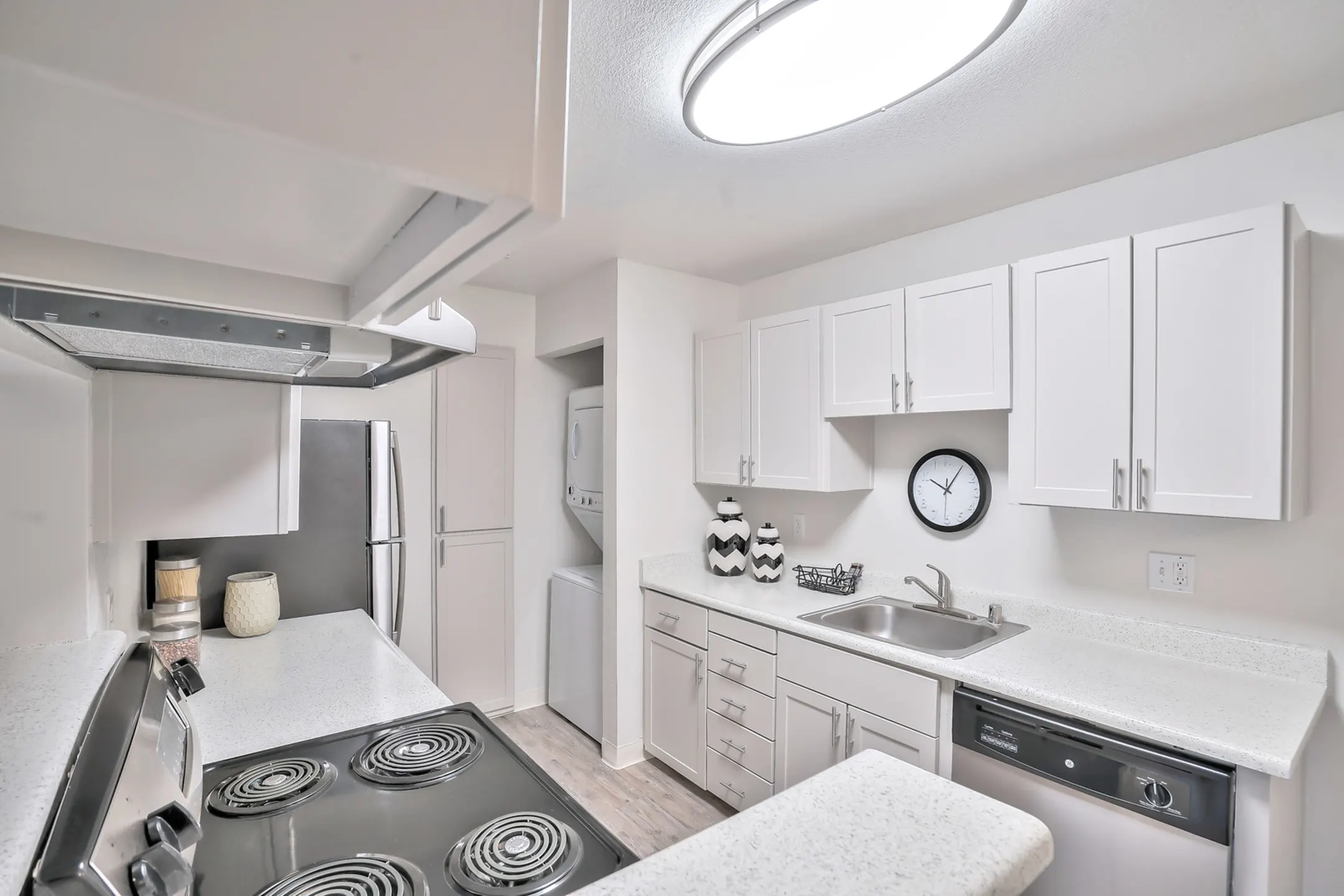 The Dutton 25800 Industrial Blvd Hayward, CA Apartments for Rent