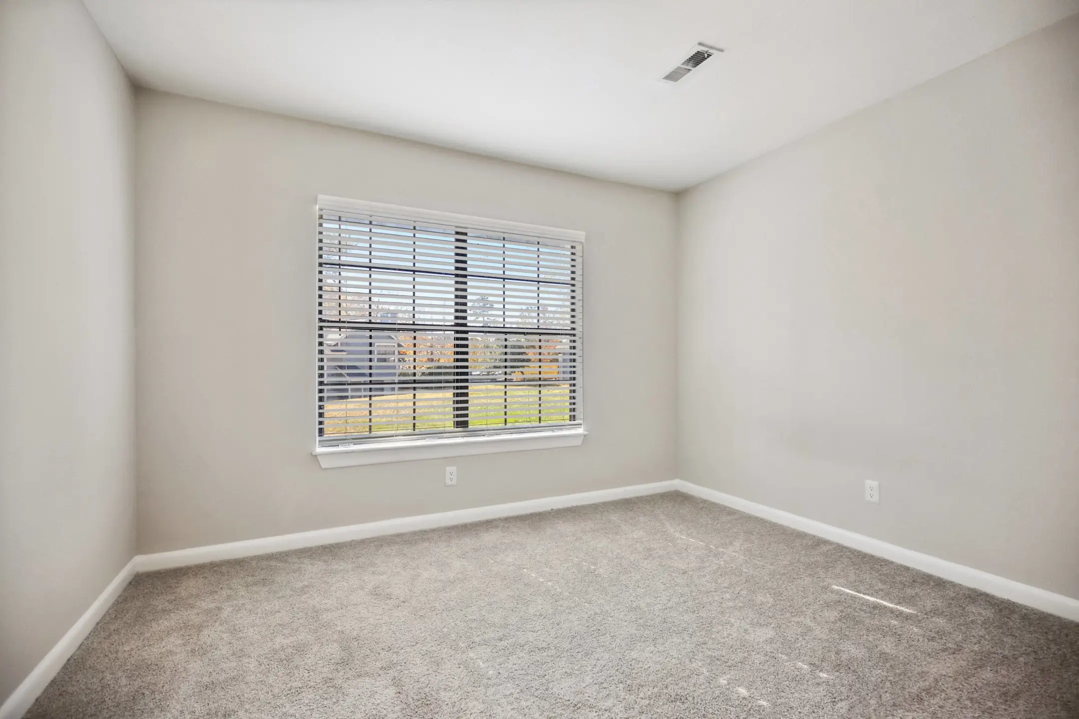 VERT at Six Forks 7816 Six Forks Rd Raleigh, NC Apartments for Rent