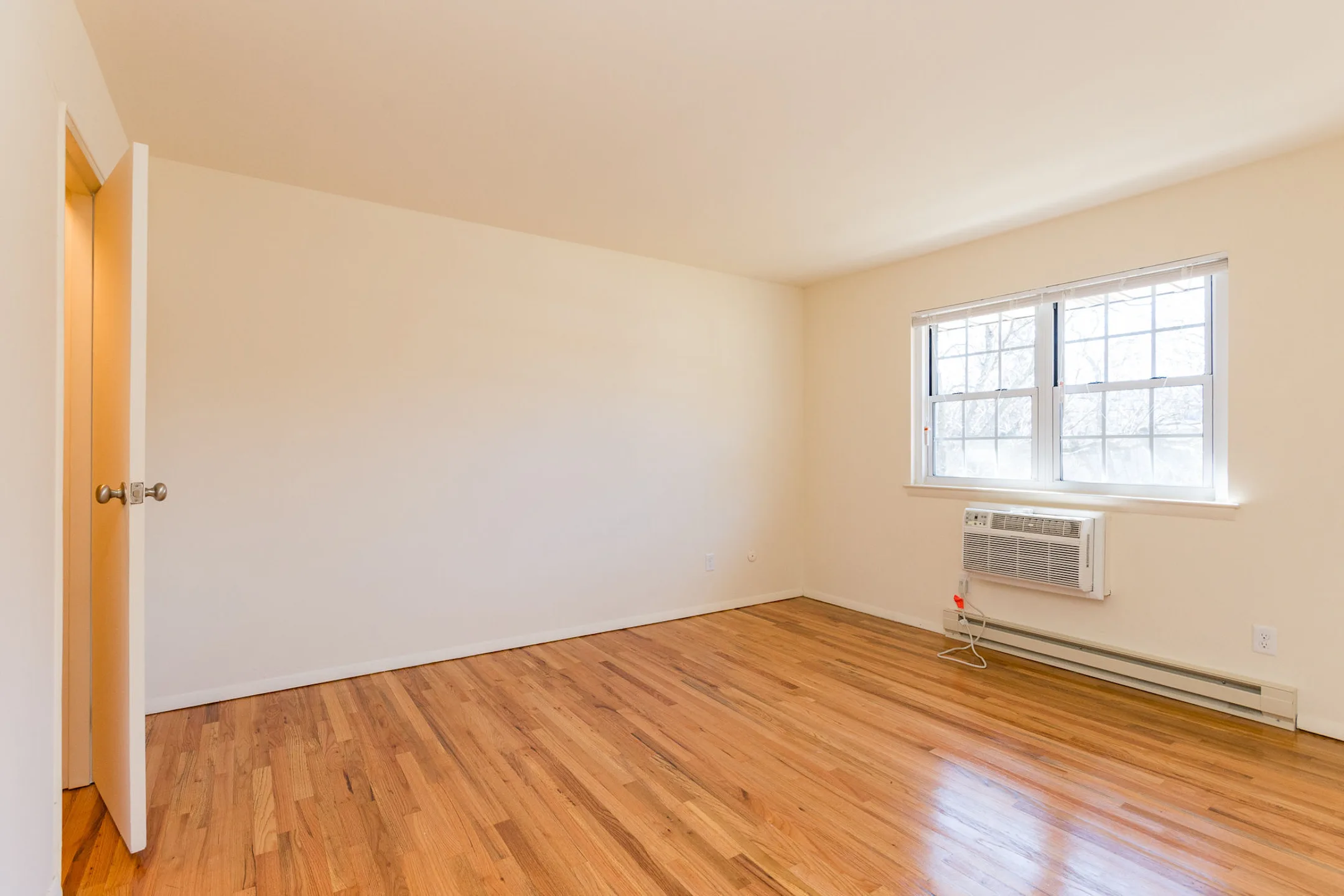 Valley Apartments Apartments Westwood, NJ 07675