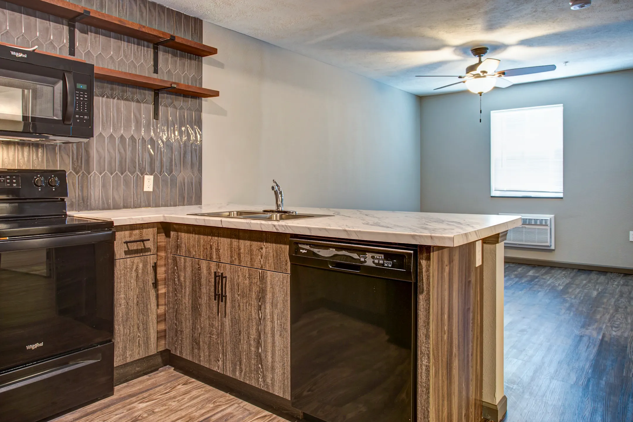 Northgate Apartments 1435 W. Talmage St Springfield, MO Apartments