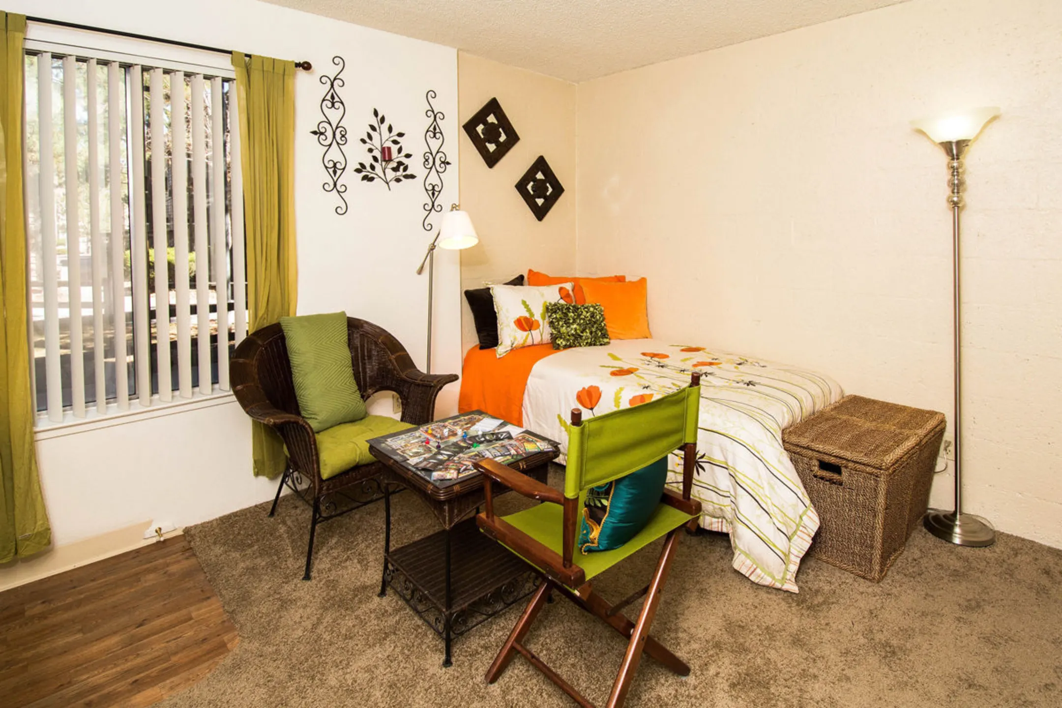 Bedroom - Pine View Village - Flagstaff, AZ