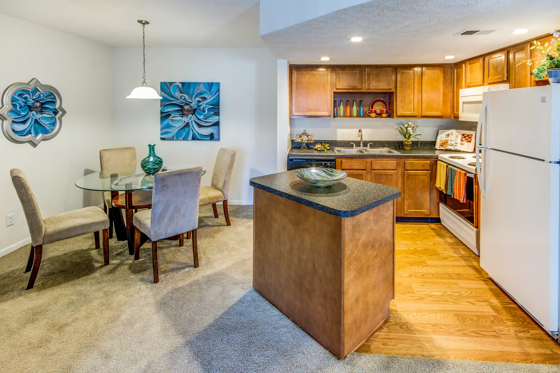 Living Room - Creek Bay At Meridian Woods - Indianapolis, IN