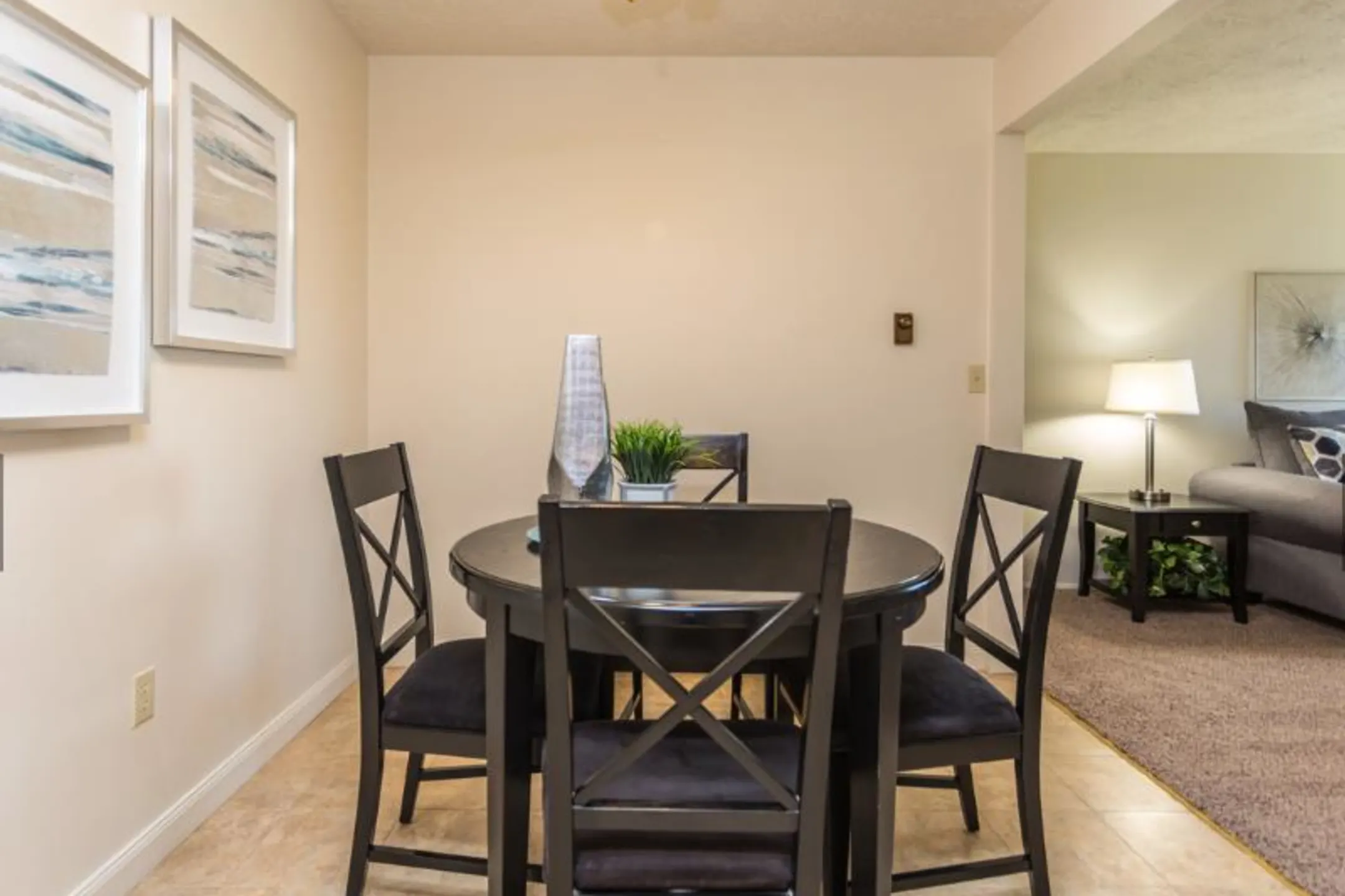 Dining Room - Little Acres Townhomes & Apartments - Hermitage, PA