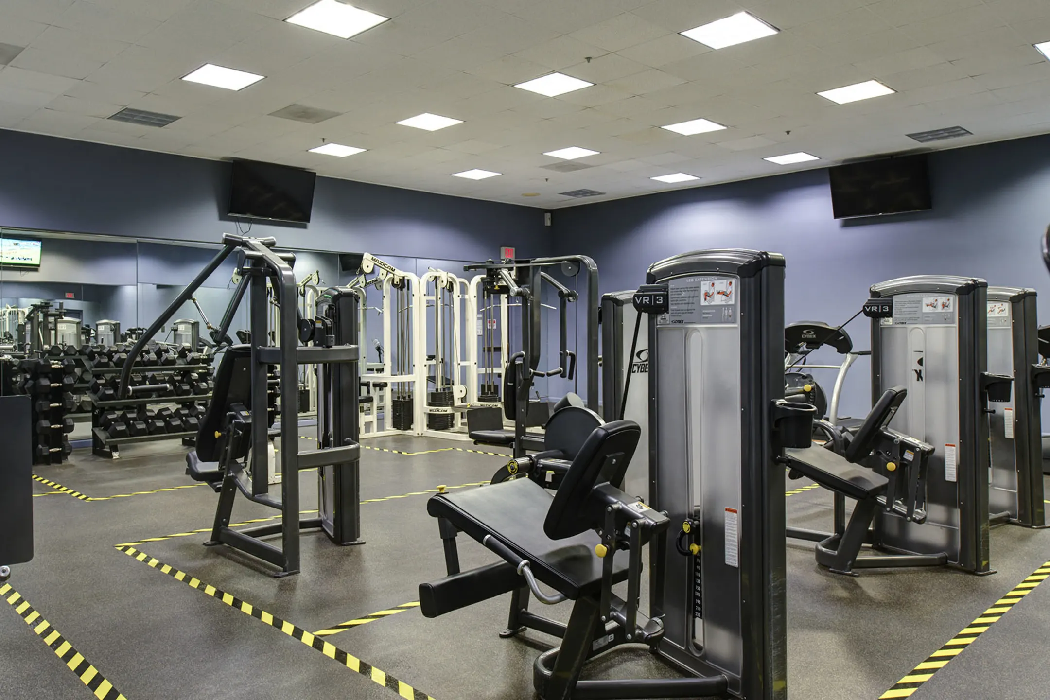 Fitness Weight Room - Huntington Gateway - Alexandria, VA