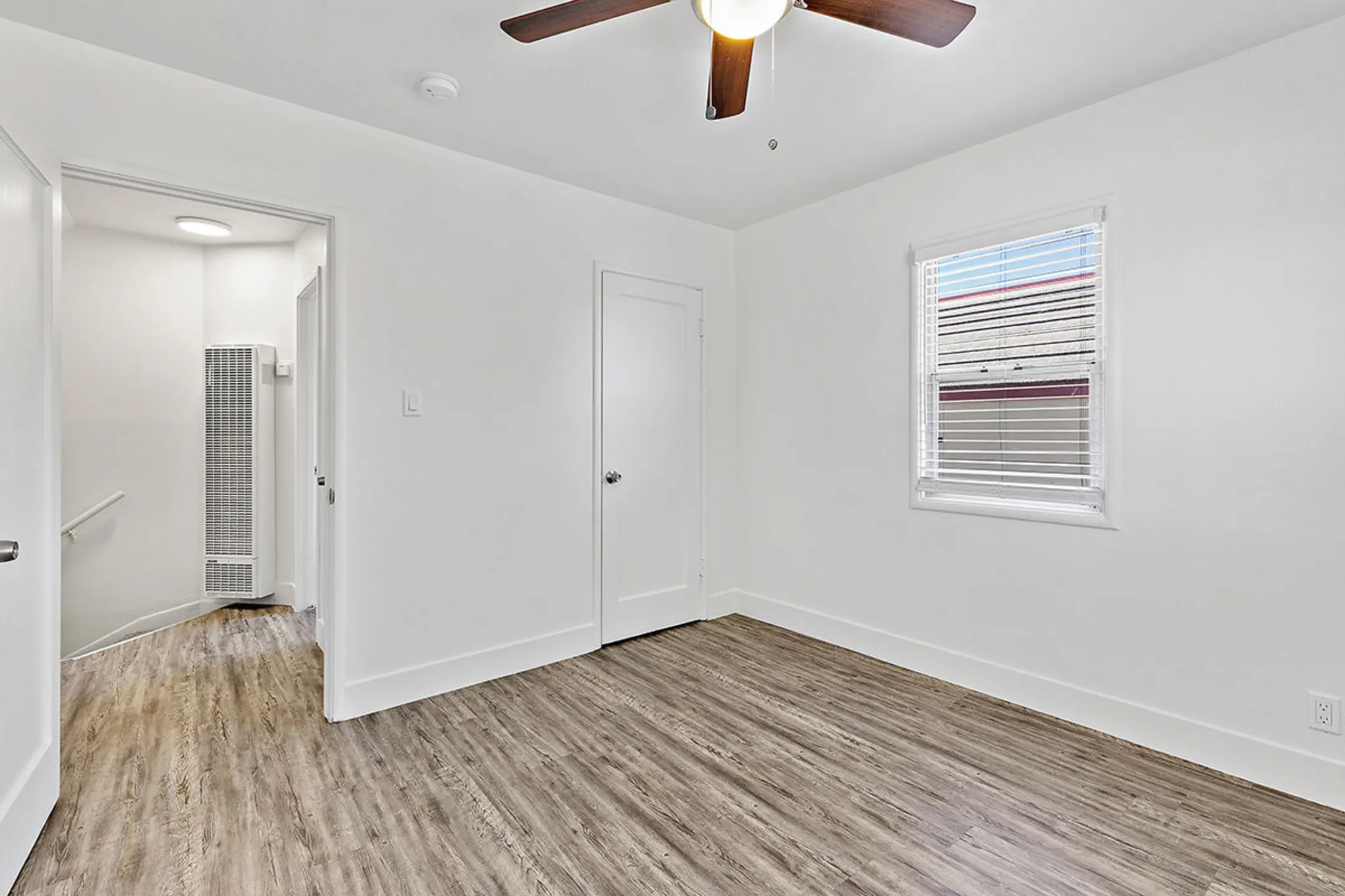 Hesperian Townhomes Apartments - San Leandro, CA 94578