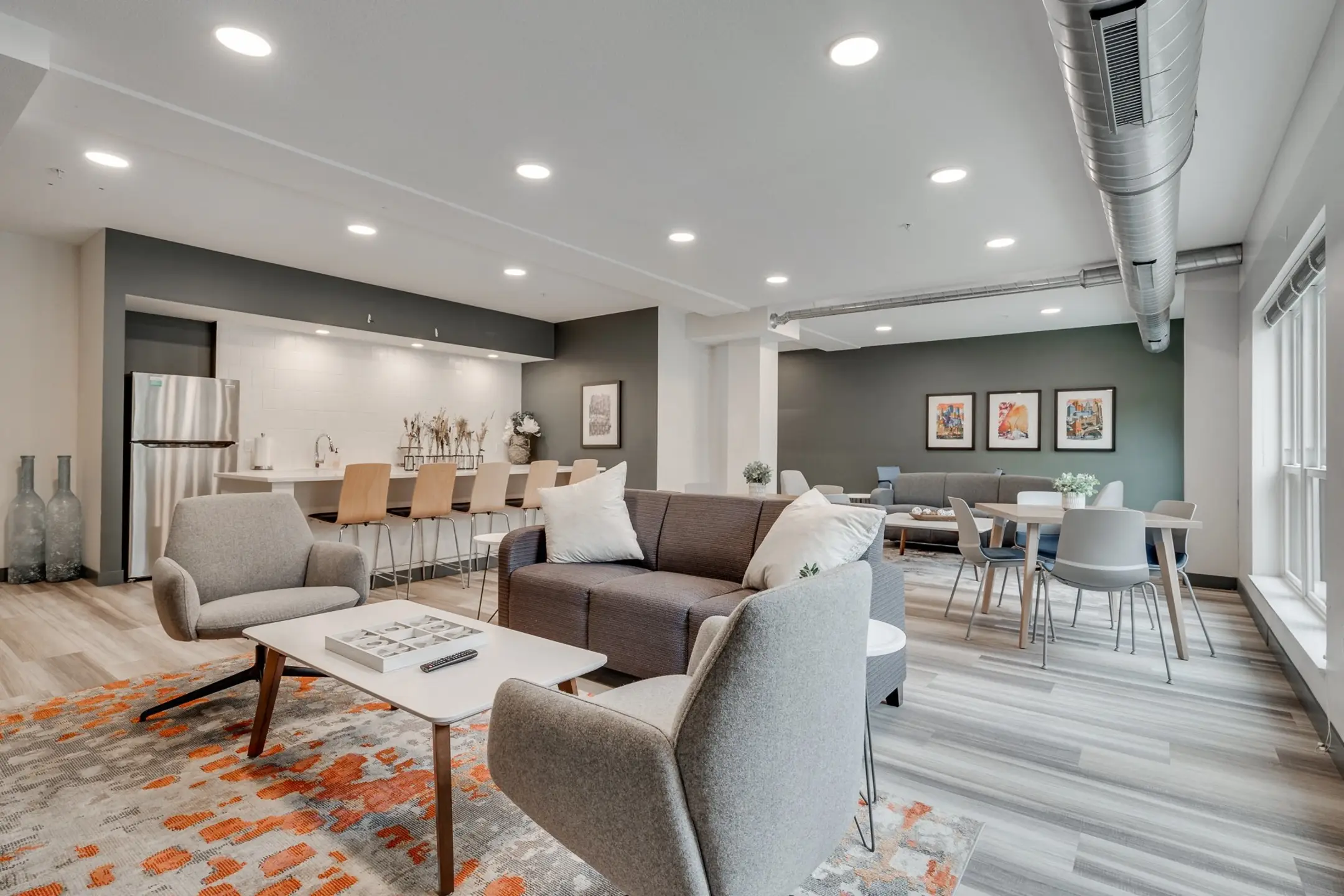 East Town Apartments 618 S. 9th Ave Minneapolis, MN Apartments for